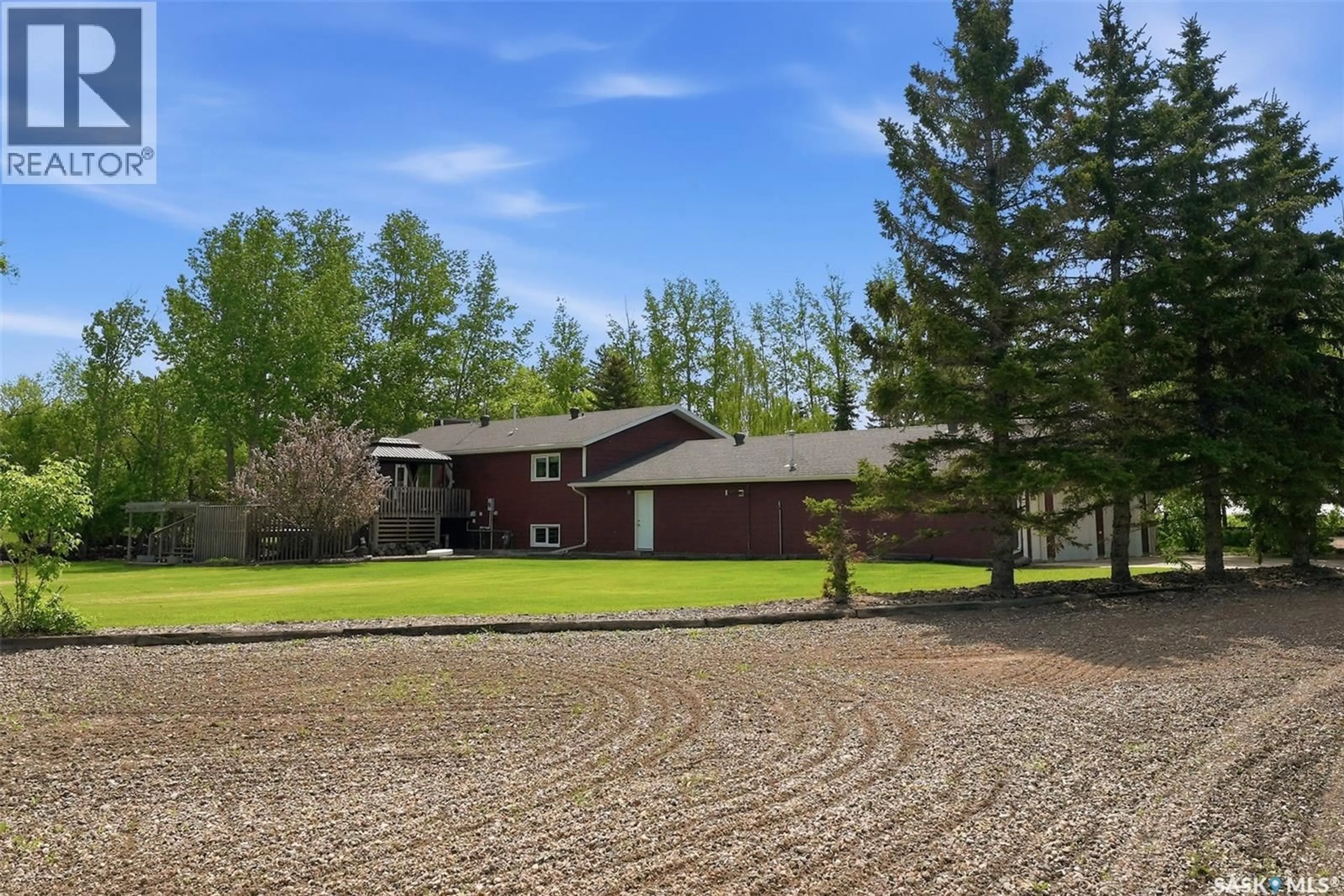 A pic from outside/outdoor area/front of a property/back of a property/a pic from drone, unknown for 515 3RD AVENUE, Jansen Saskatchewan S0K2B0