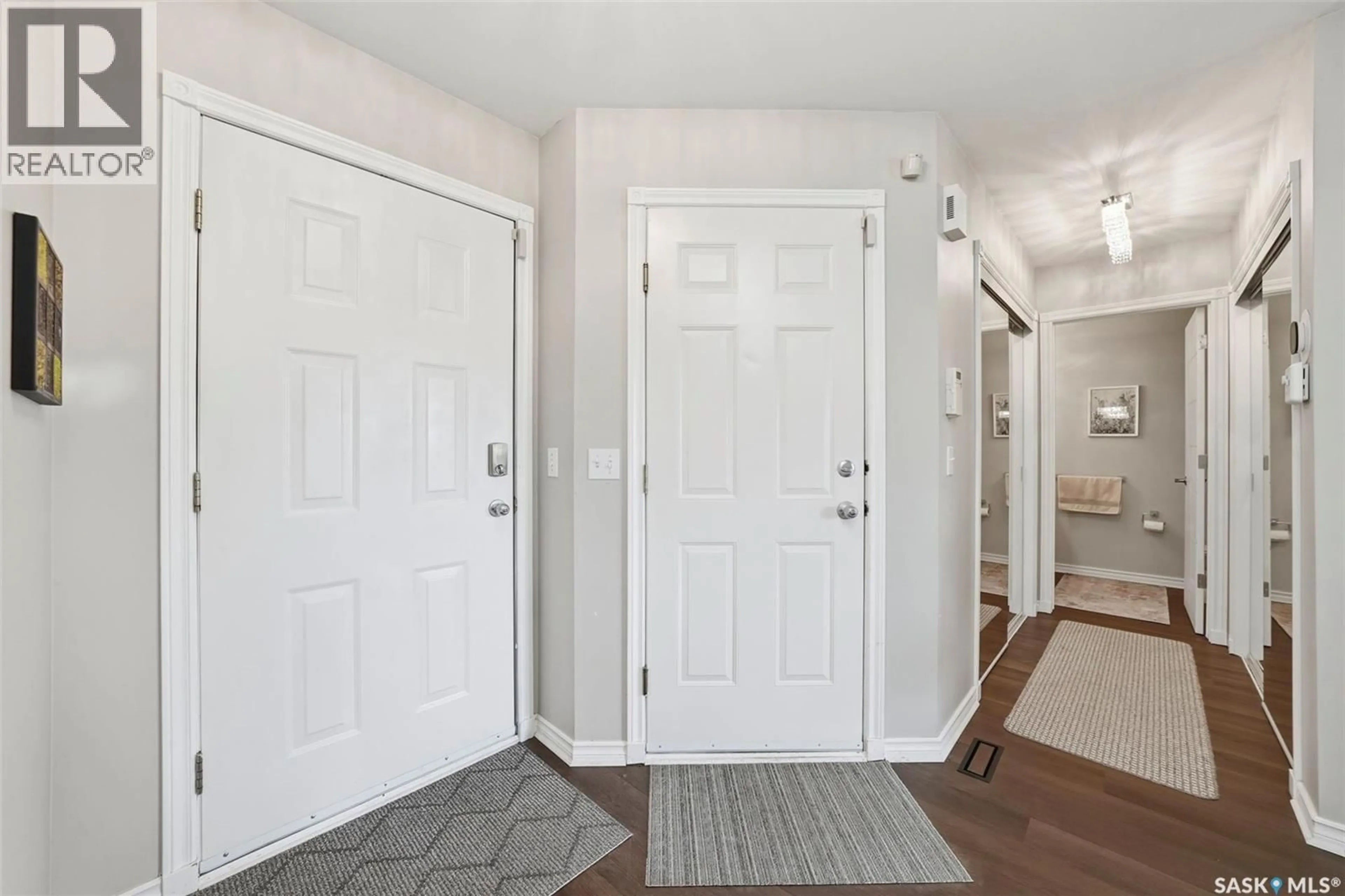 Indoor entryway for 331 STEIGER WAY, Saskatoon Saskatchewan S7N4K2