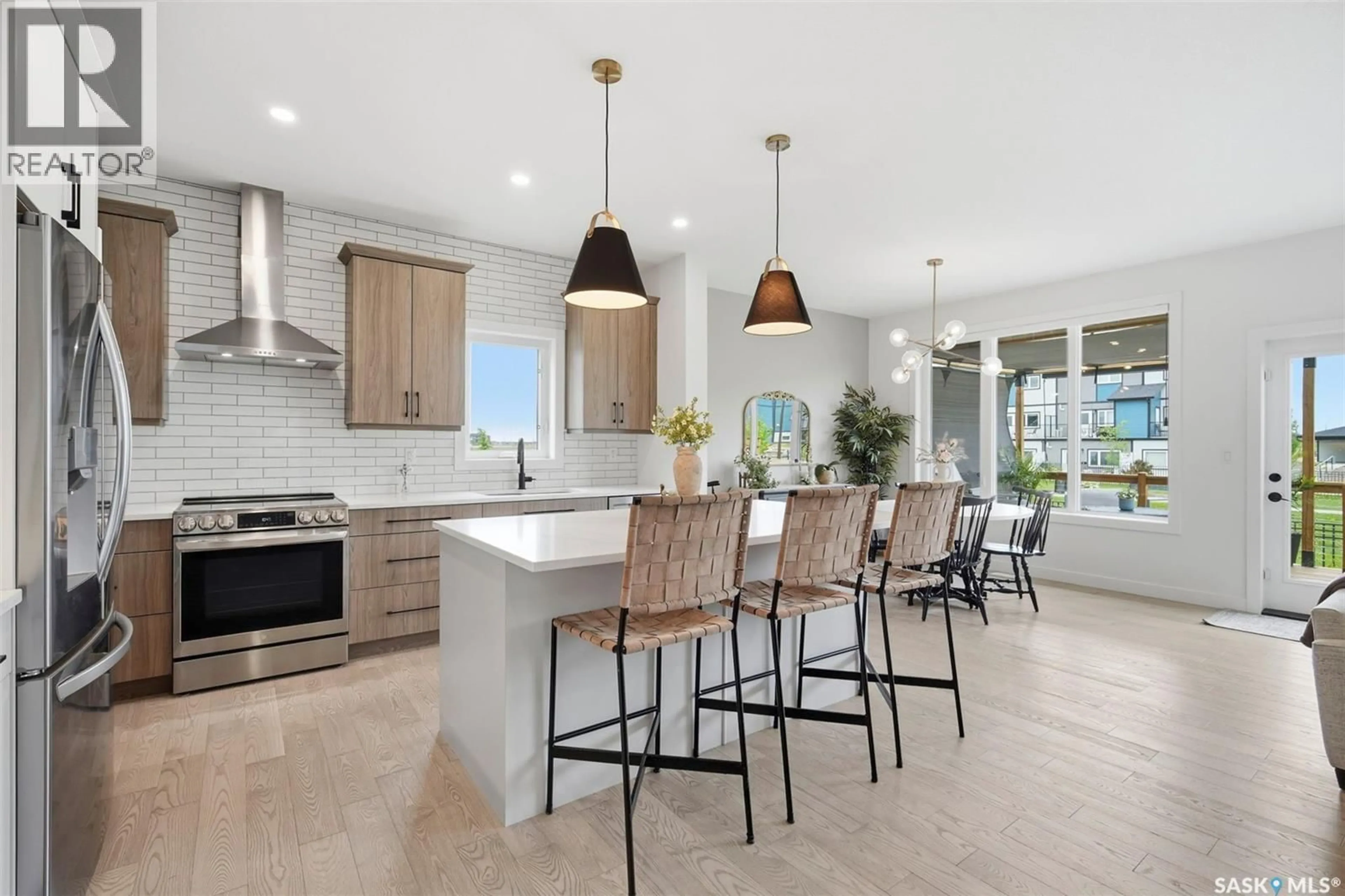 Open concept kitchen, unknown for 523 BOLSTAD TURN, Saskatoon Saskatchewan S7W0X9