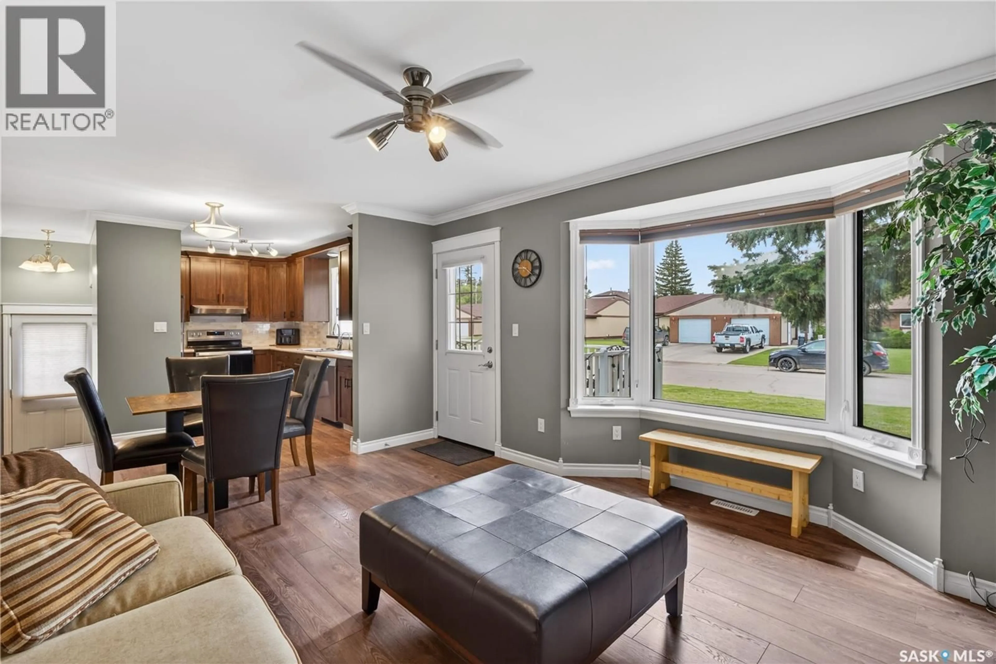 Open concept kitchen, unknown for 716 3RD STREET, Humboldt Saskatchewan S0K2A0