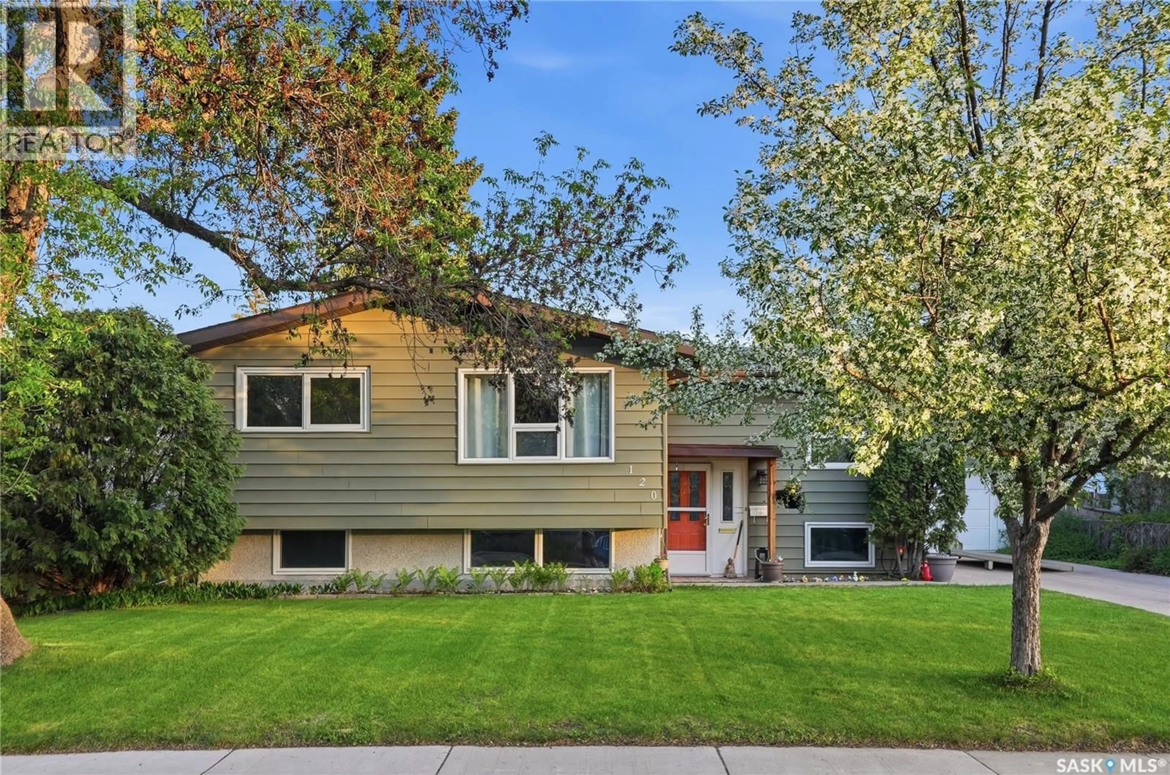 Home with vinyl exterior material, street for 120 RUPERT PLACE, Saskatoon Saskatchewan S7K1B3
