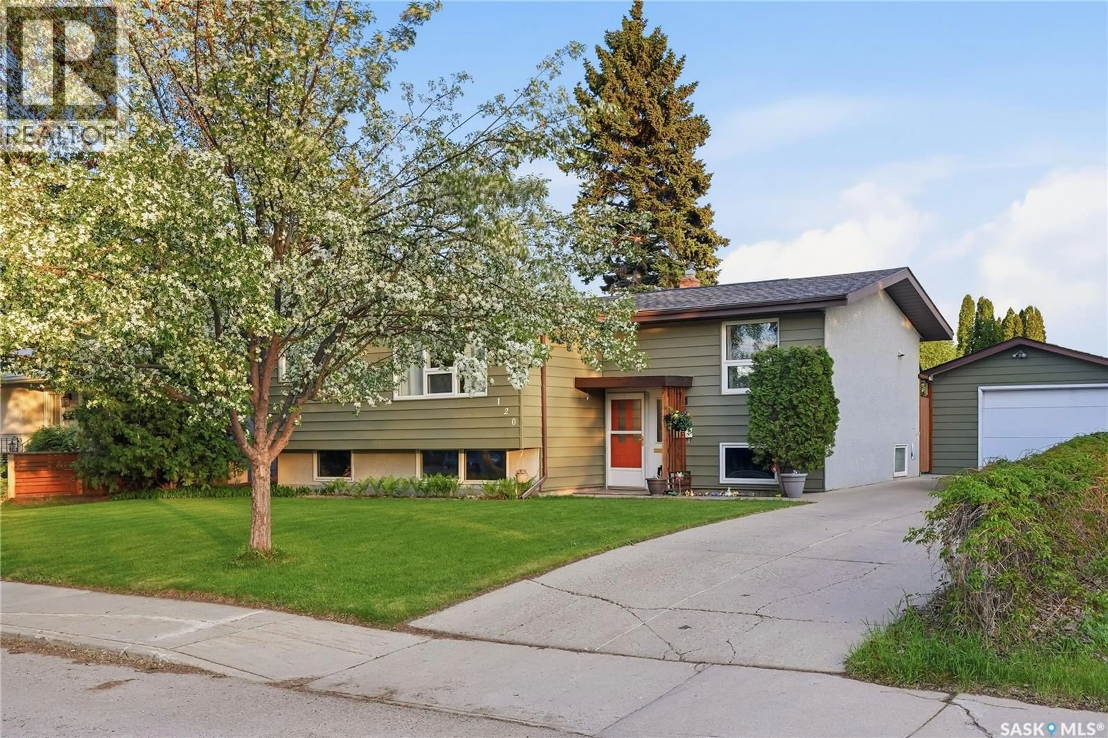 Home with vinyl exterior material, street for 120 RUPERT PLACE, Saskatoon Saskatchewan S7K1B3