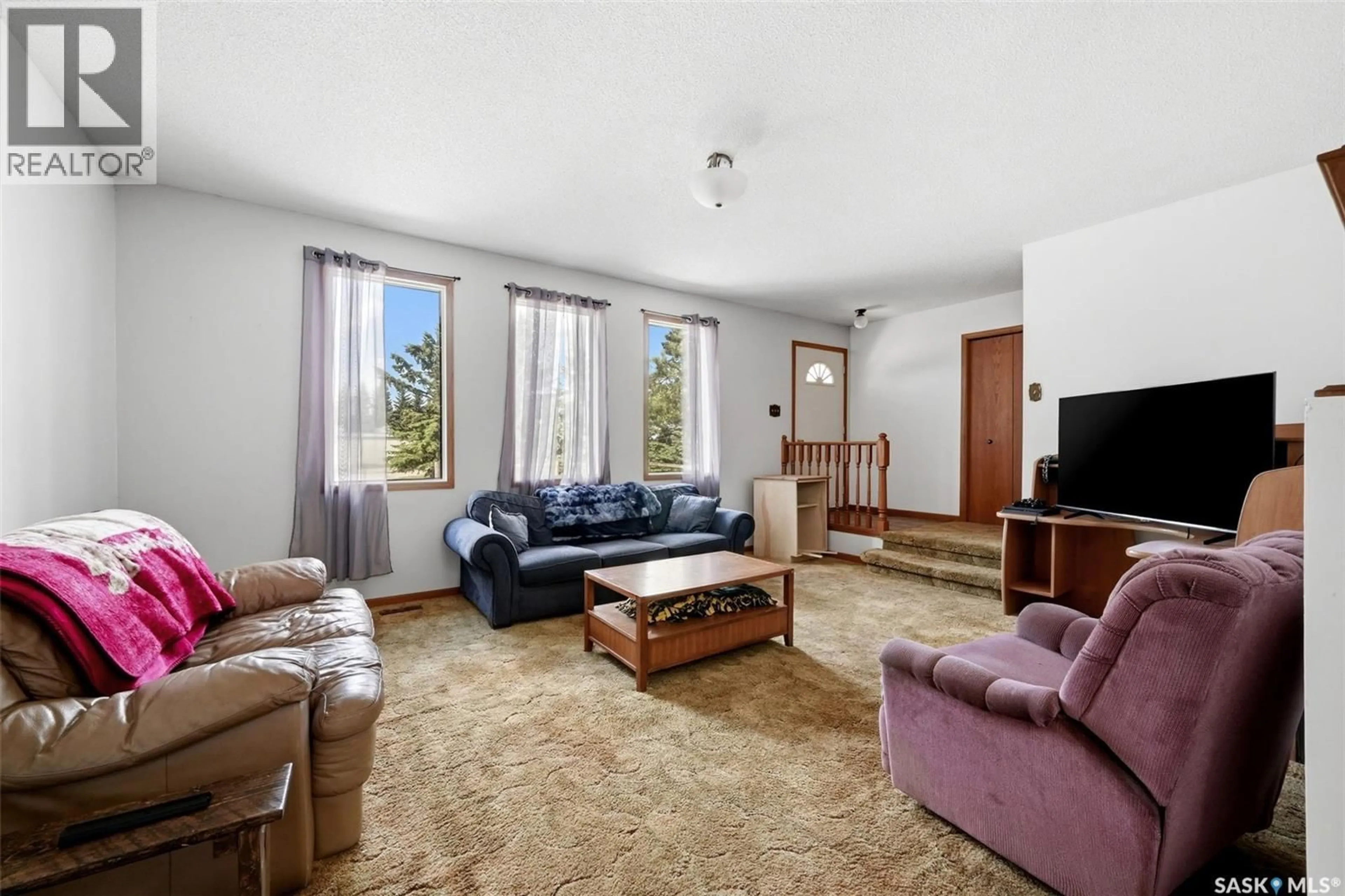 Living room with furniture, unknown for 43.44 KELLIHER ACREAGE, Kelliher Saskatchewan S0A1V0