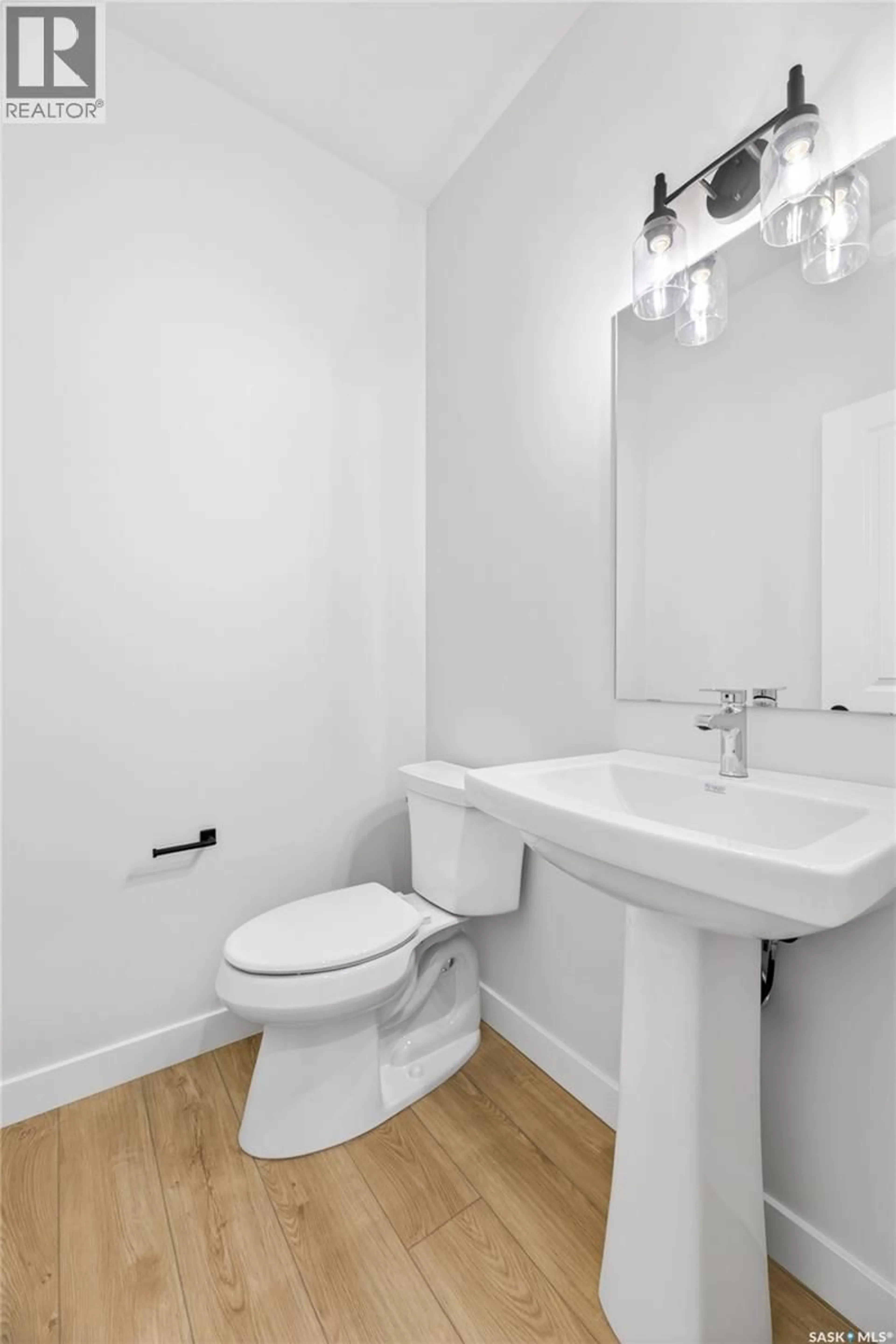Standard bathroom, unknown for 4 830 BRIGHTON BOULEVARD, Saskatoon Saskatchewan S7V2A8