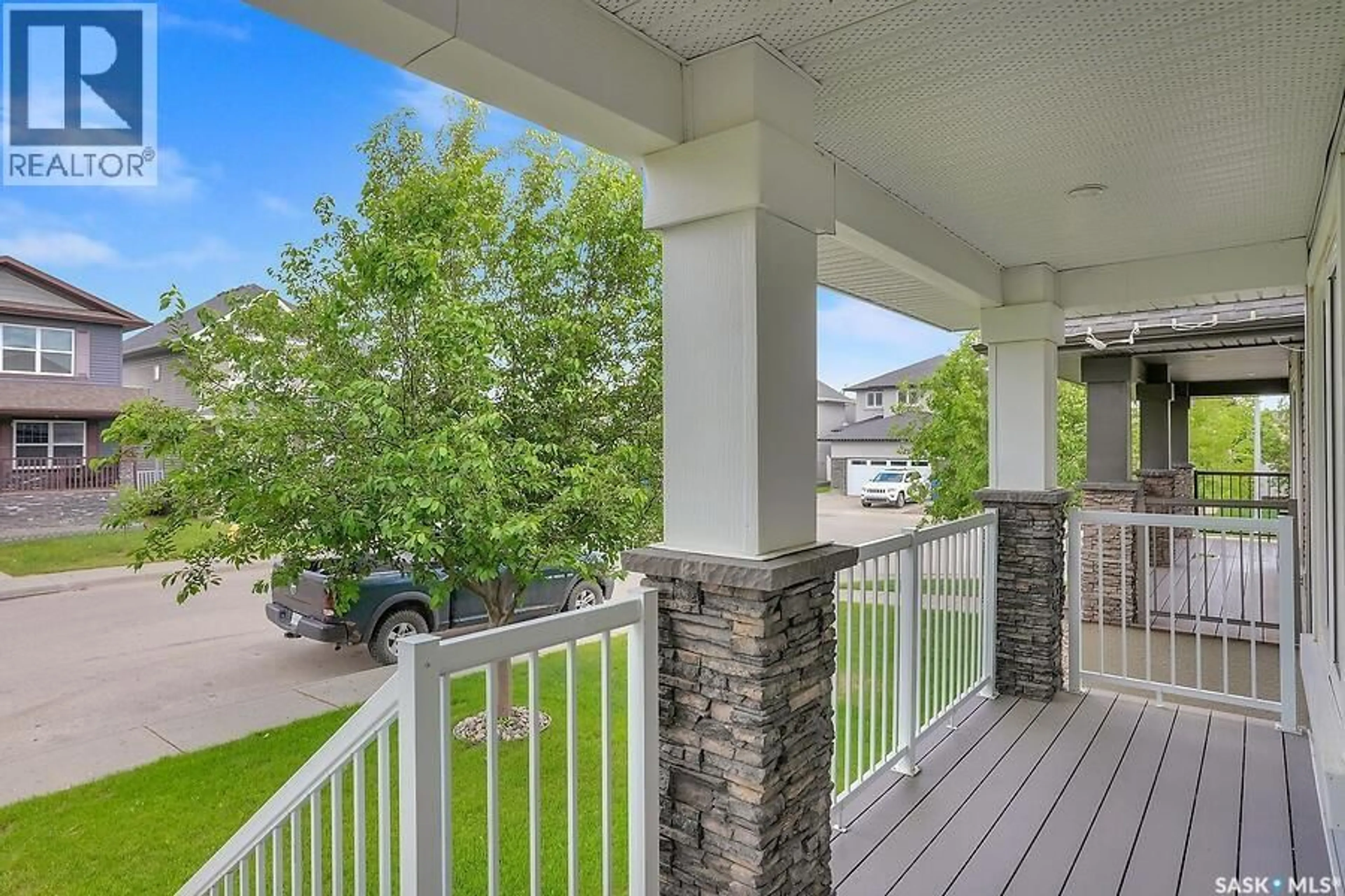 Patio, unknown for 8705 HINCKS LANE, Regina Saskatchewan S4Y0B9
