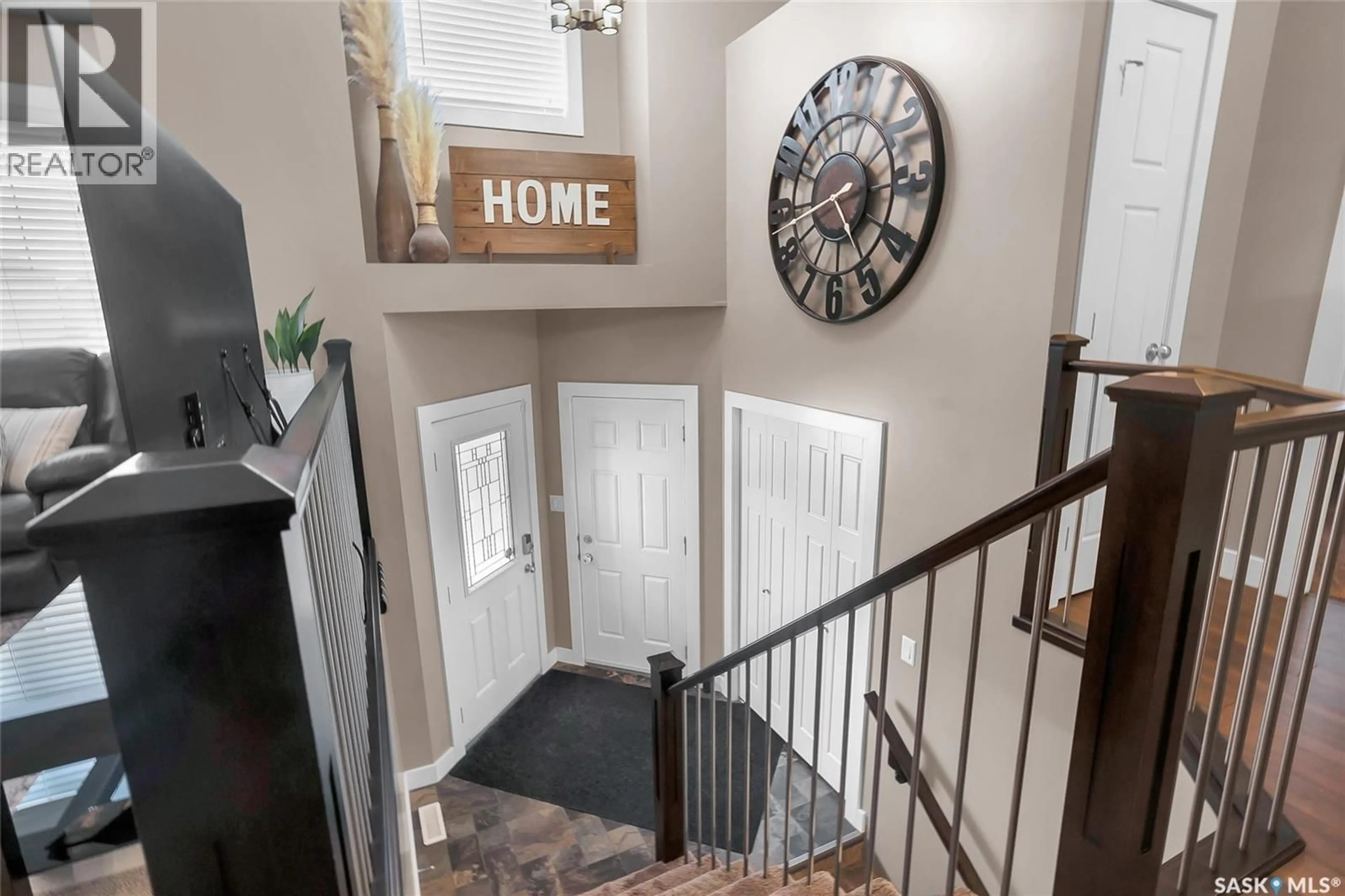 Indoor entryway for 434 LANGLOIS WAY, Saskatoon Saskatchewan S7T0S8