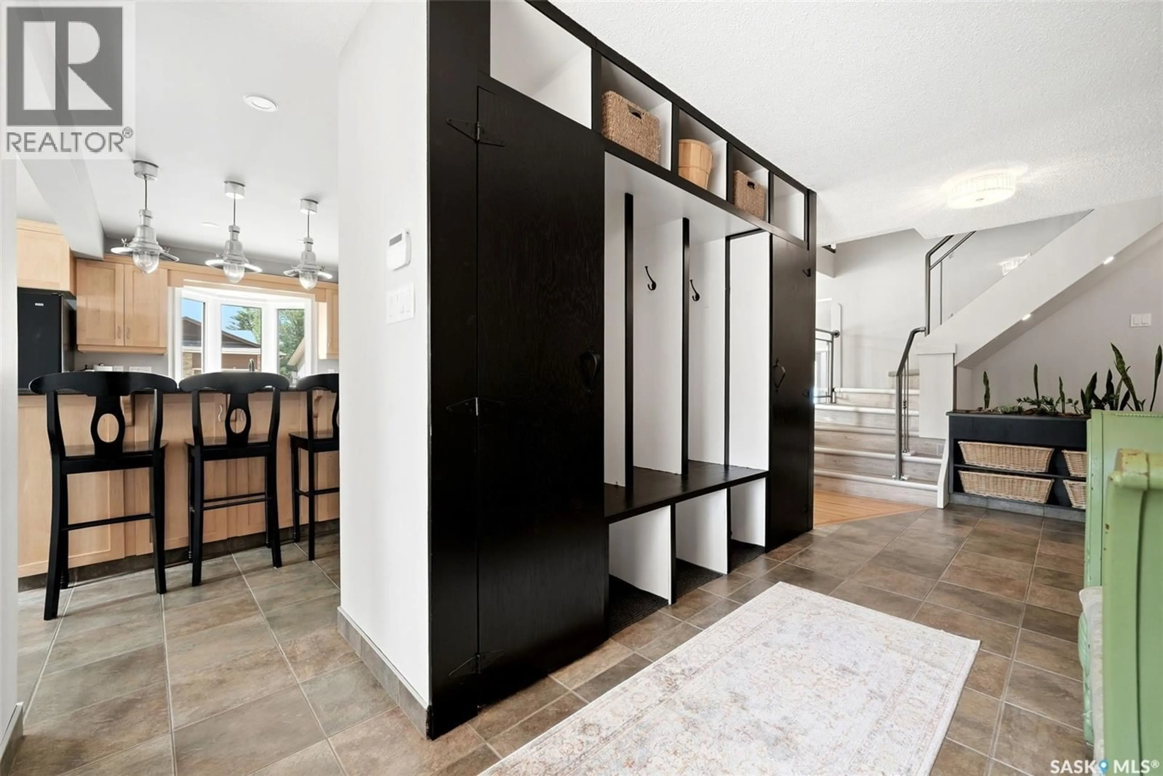 Indoor entryway for 3355 WESTMINSTER ROAD, Regina Saskatchewan S4V1A7