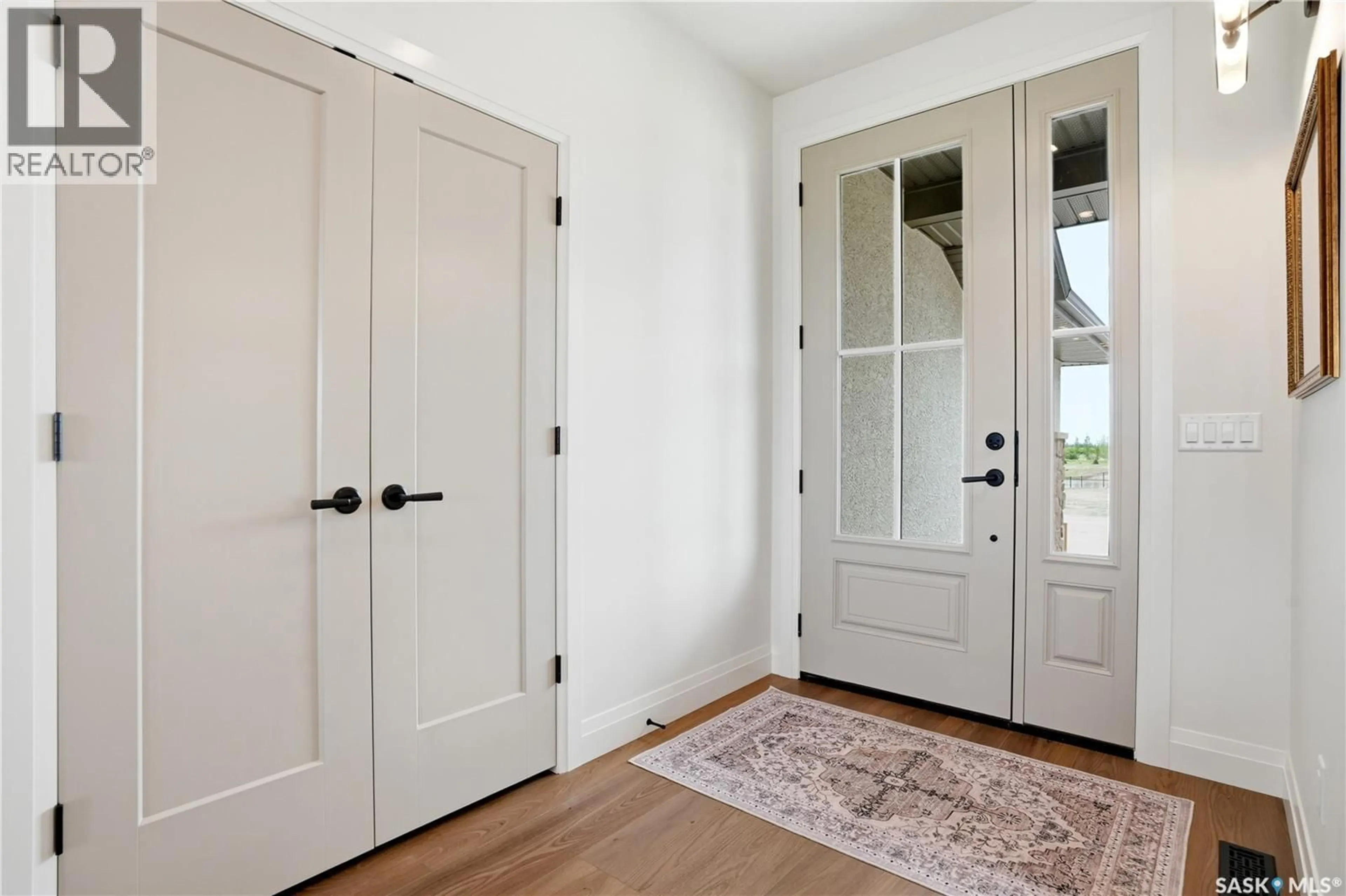Indoor entryway for 25 COUNTRY ROAD, Lumsden Saskatchewan S0G3C0