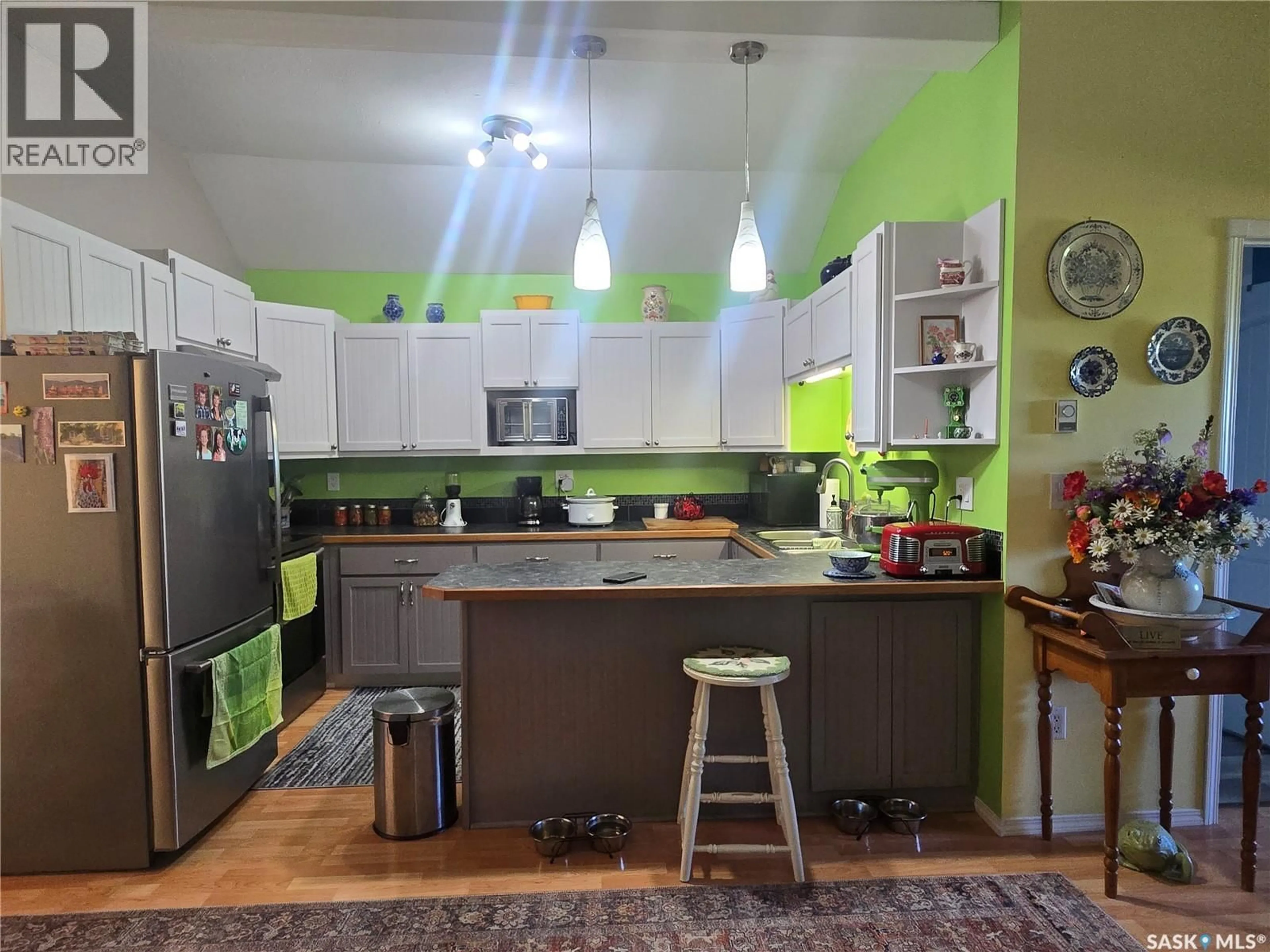 Open concept kitchen, unknown for 200 RAILWAY AVENUE, Forget Saskatchewan S0C0X0