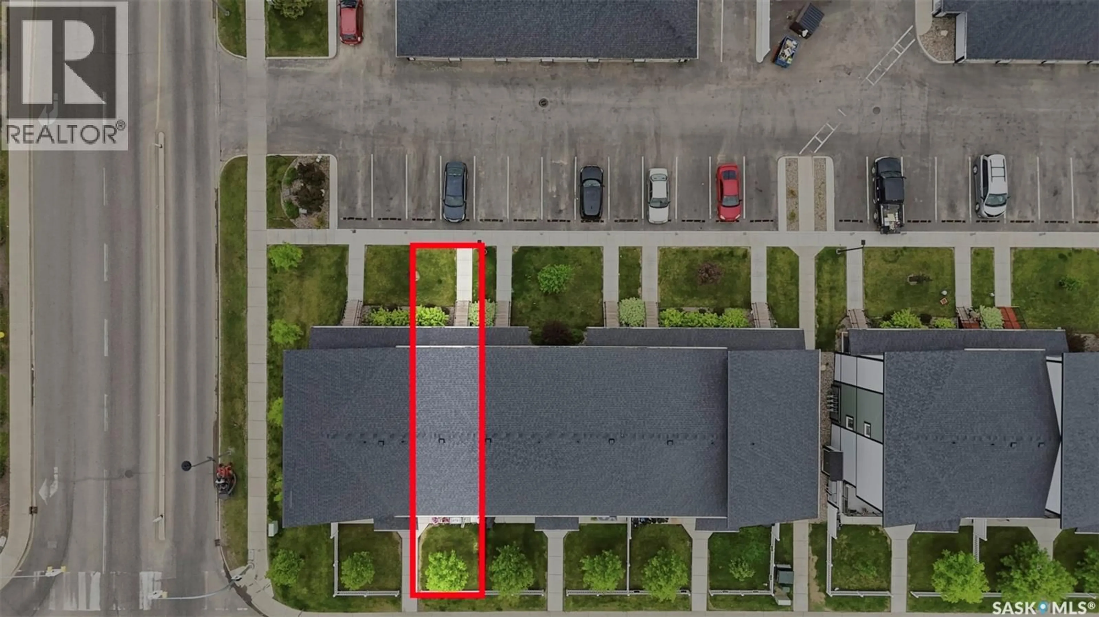 A pic from outside/outdoor area/front of a property/back of a property/a pic from drone, street for 304 620 CORNISH ROAD, Saskatoon Saskatchewan S7T0Y3