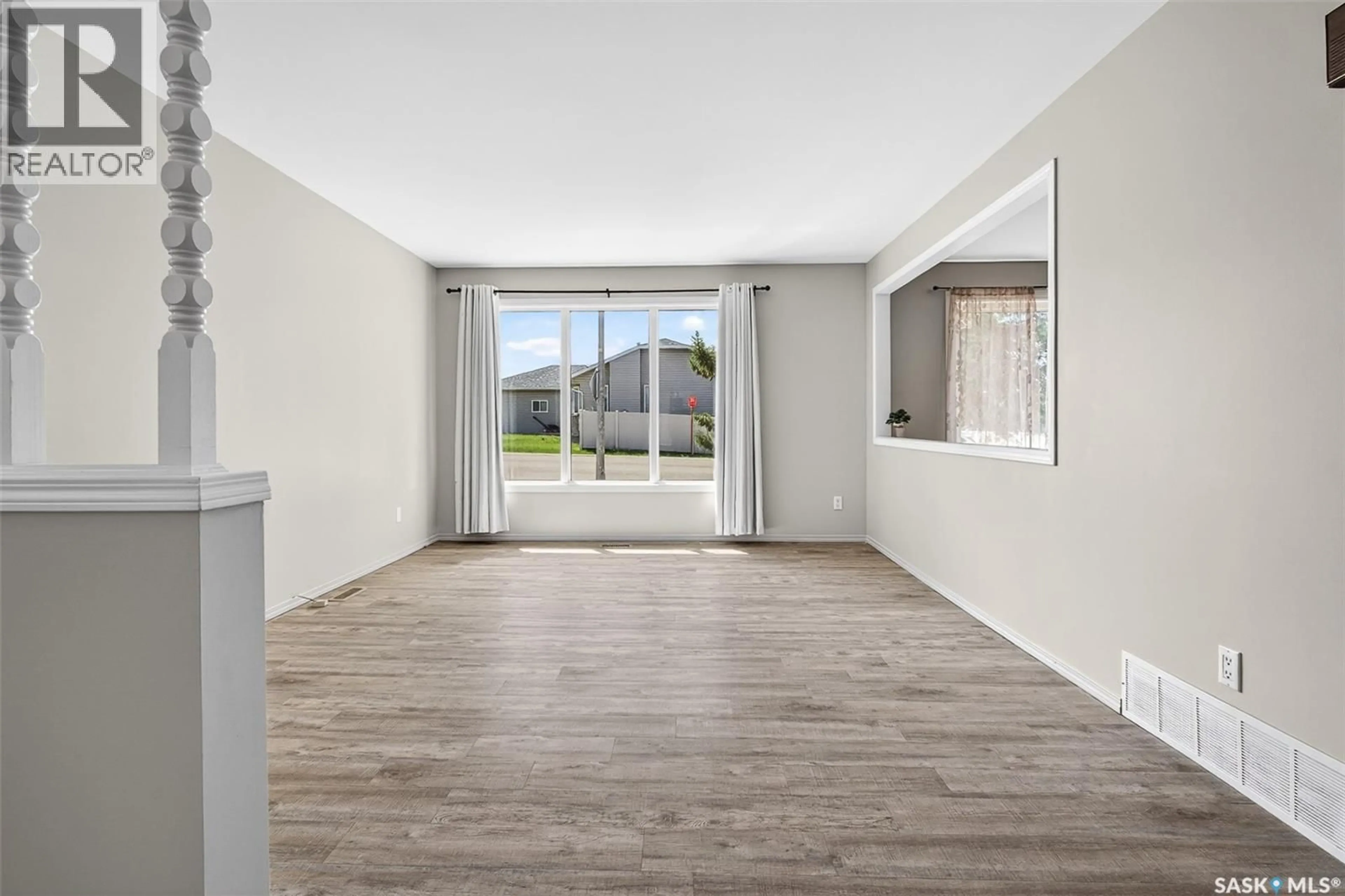 A pic of a room for 43 ARLINGTON AVENUE, Moose Jaw Saskatchewan S6K1B2