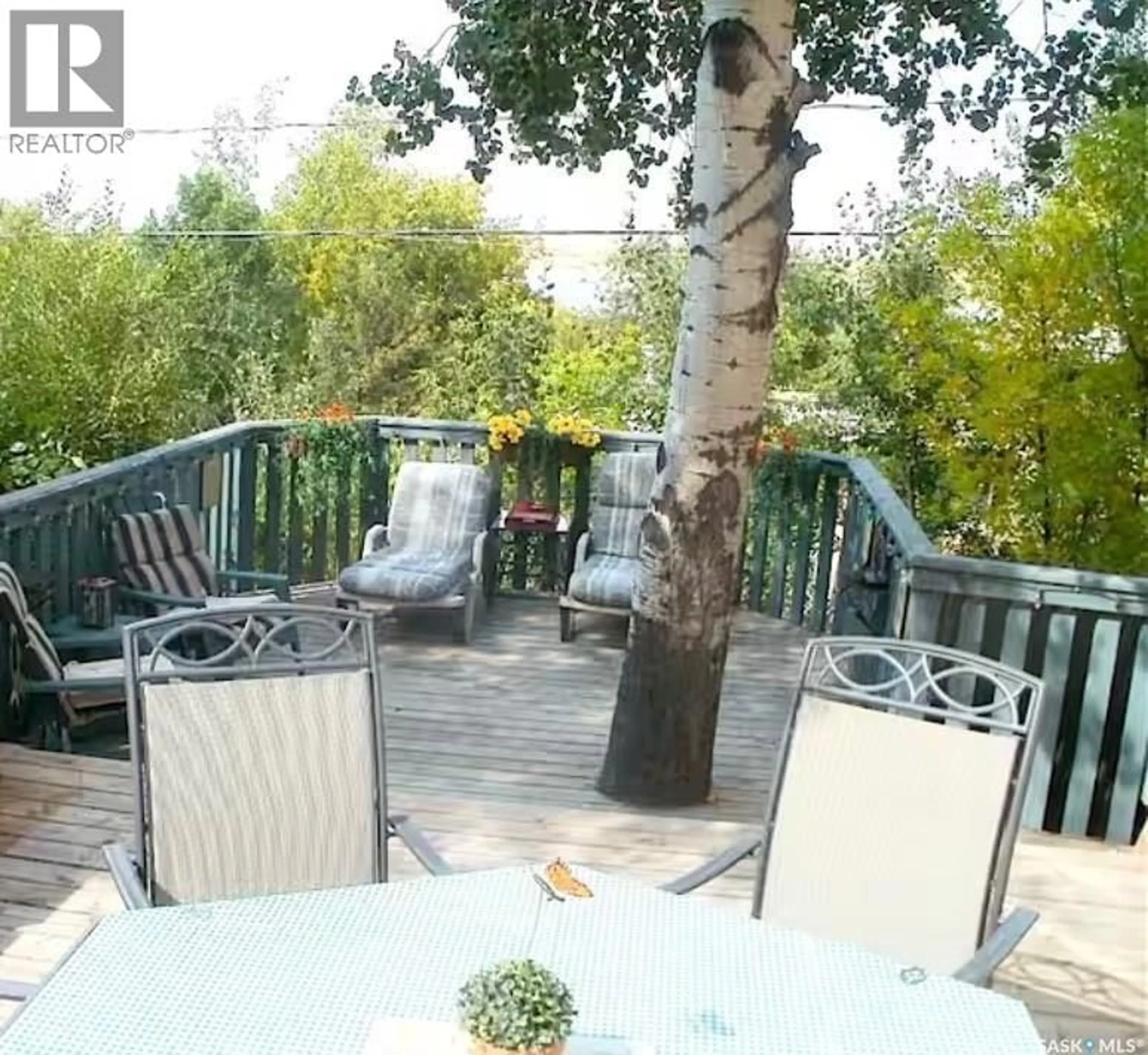 Patio, water/lake/river/ocean view for 105 BRIERE DRIVE, Regina Beach Saskatchewan S0G4C0