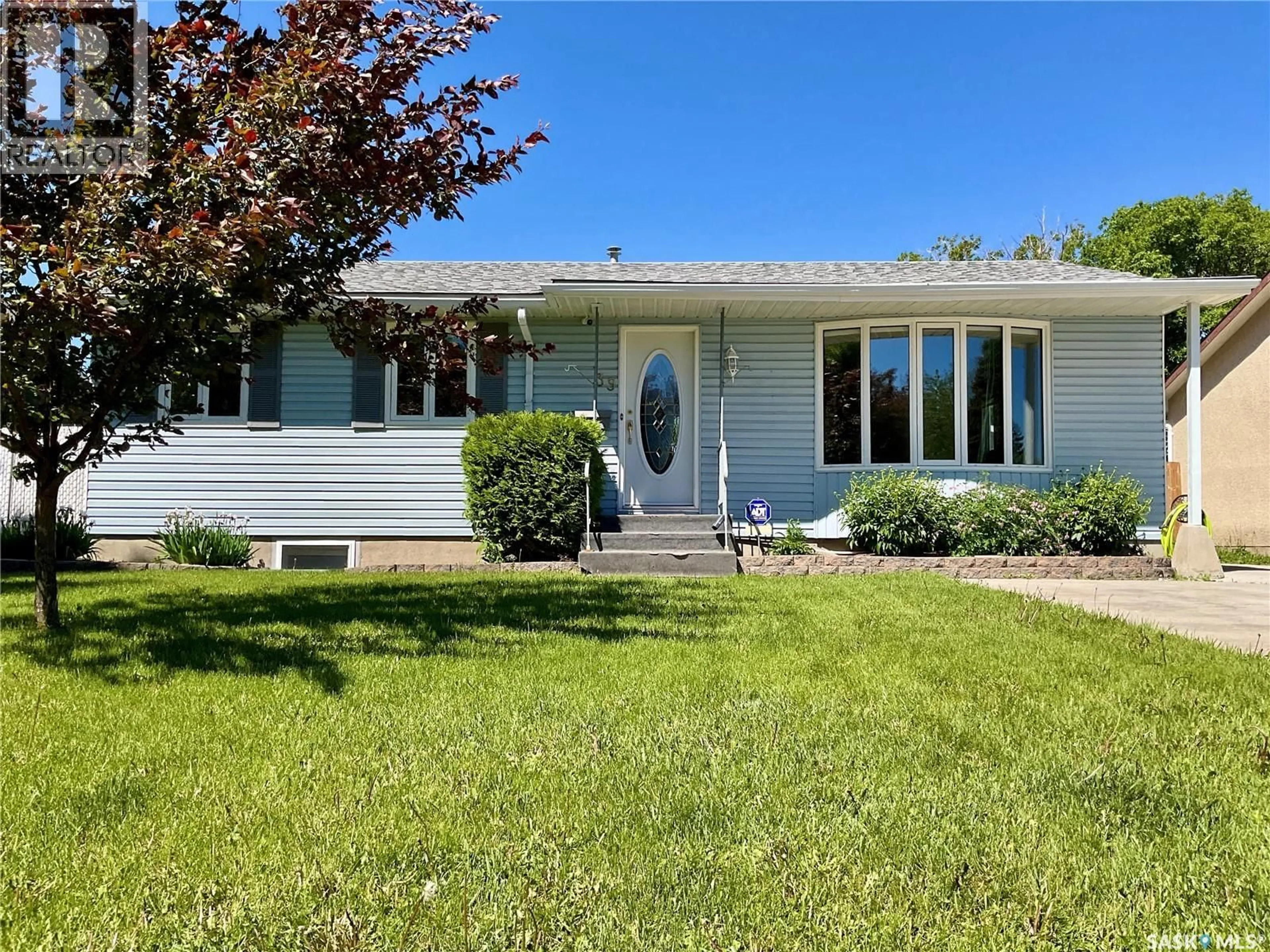 Home with vinyl exterior material, street for 39 STICE CRESCENT, Regina Saskatchewan S4N4P9