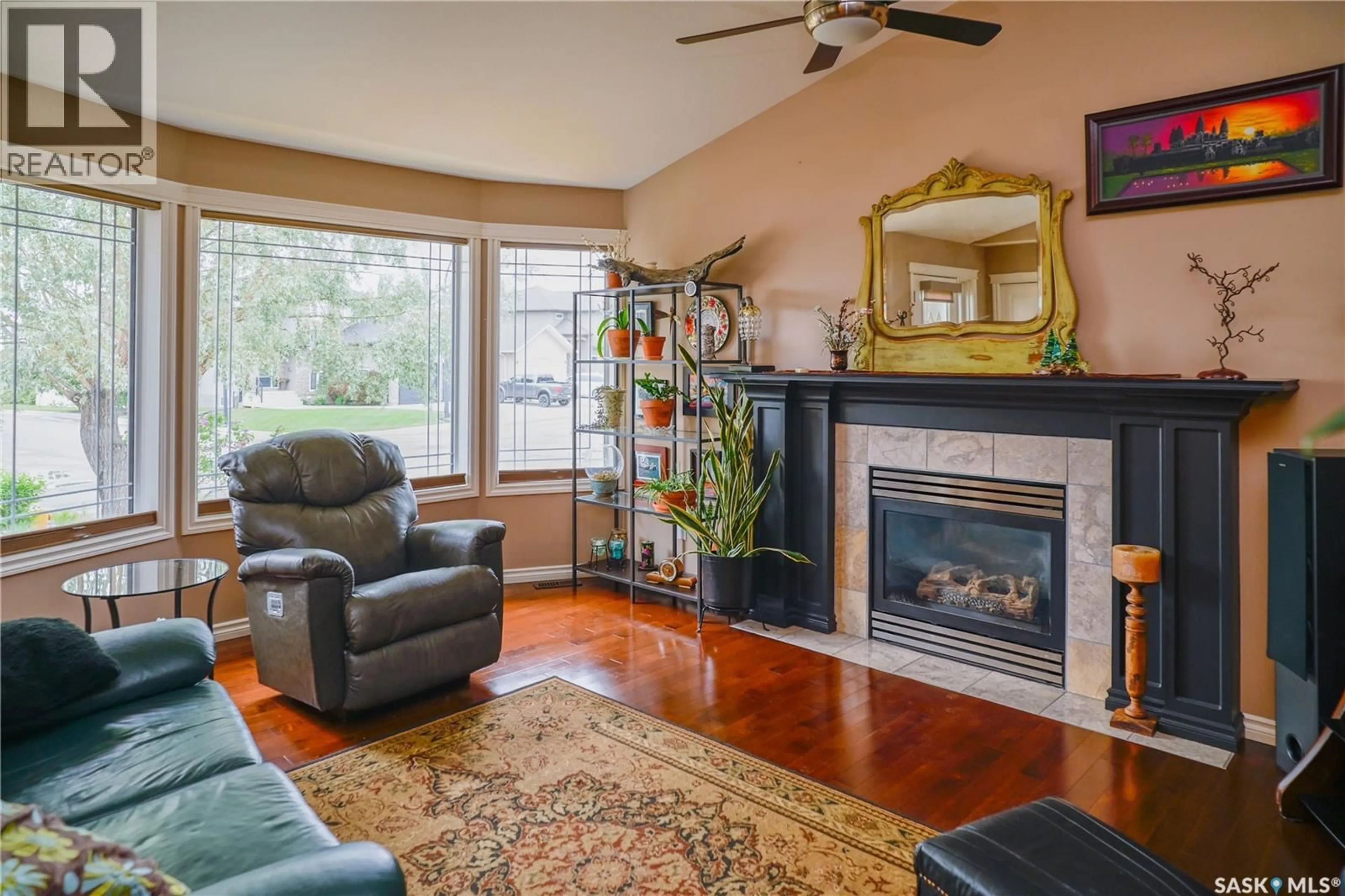 Living room with furniture, unknown for 319 STEFANIUK CRESCENT, Saskatoon Saskatchewan S7H0H6