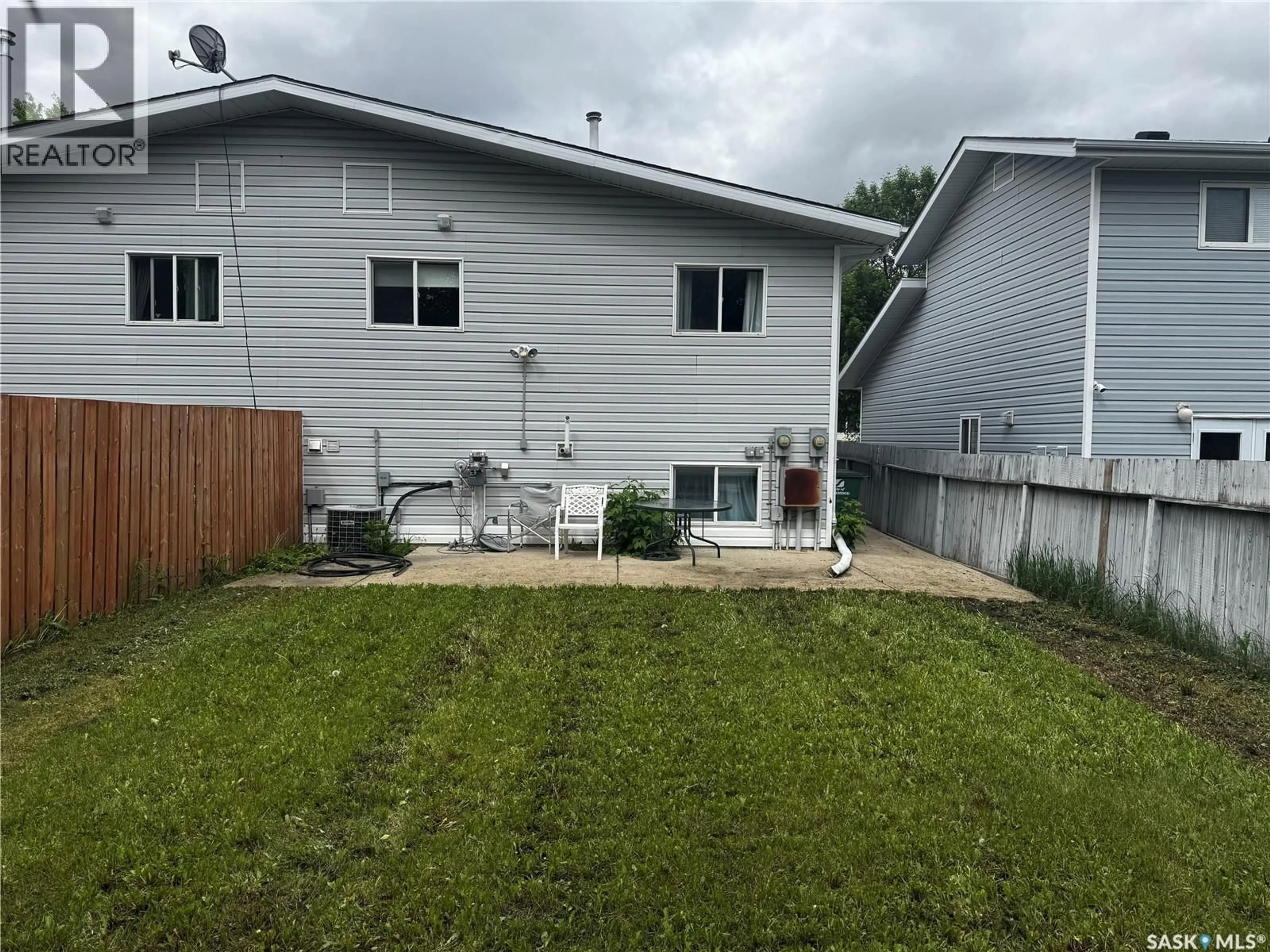 Patio, unknown for 233 LOCHRIE CRESCENT, Saskatoon Saskatchewan S7M5E3