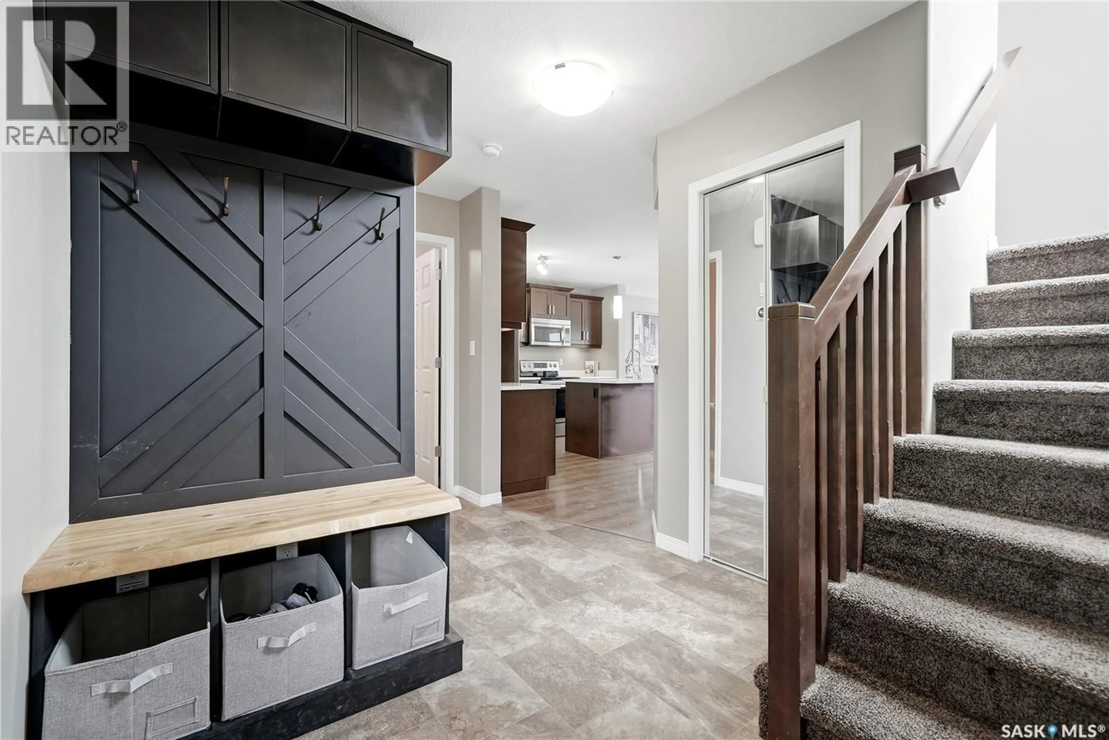 Indoor entryway for 7 PLAINS ROAD, Pilot Butte Saskatchewan S0G3Z0