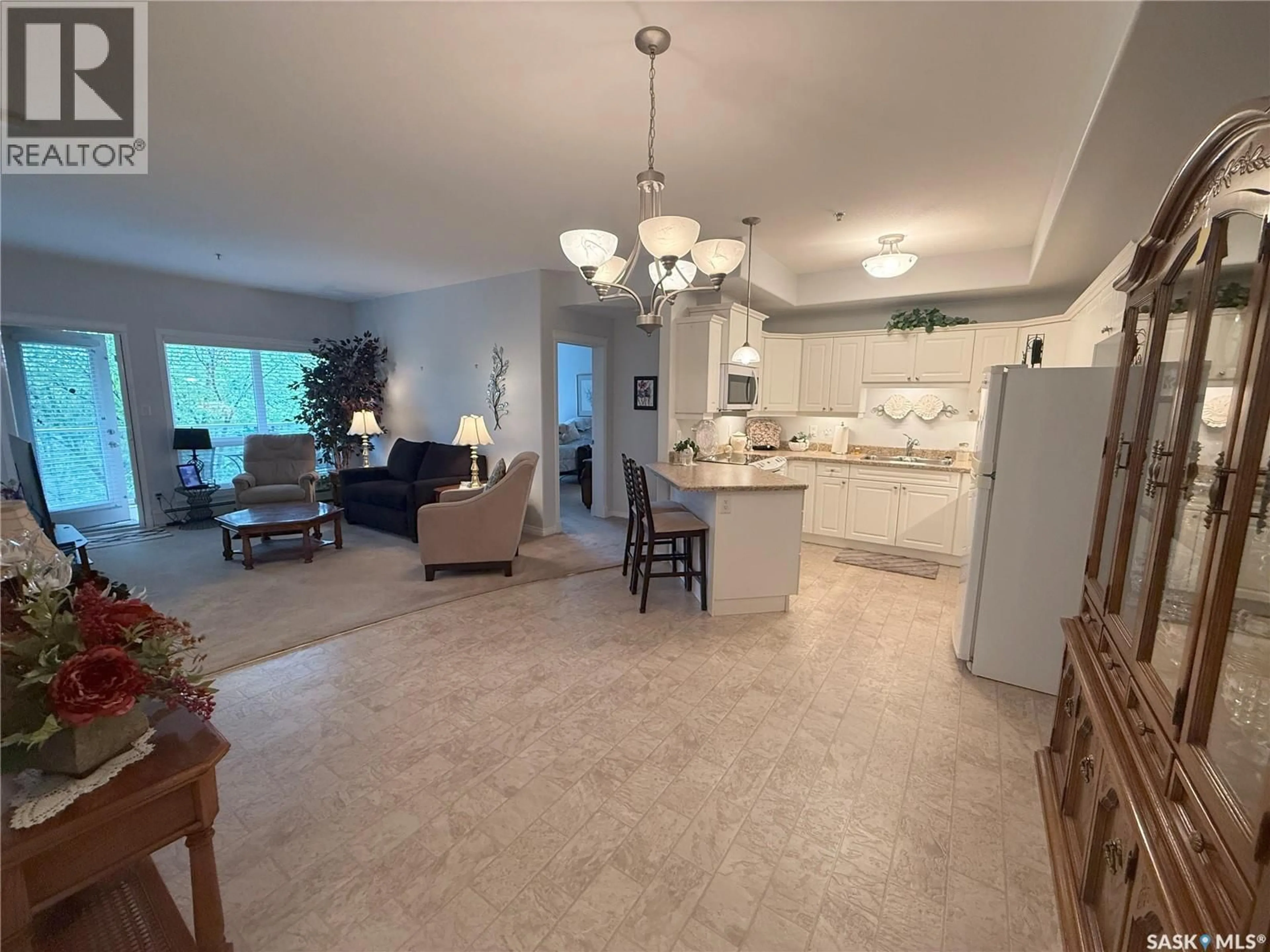Open concept kitchen, ceramic/tile floor for 313 102 ARMISTICE WAY, Saskatoon Saskatchewan S7J2Z6