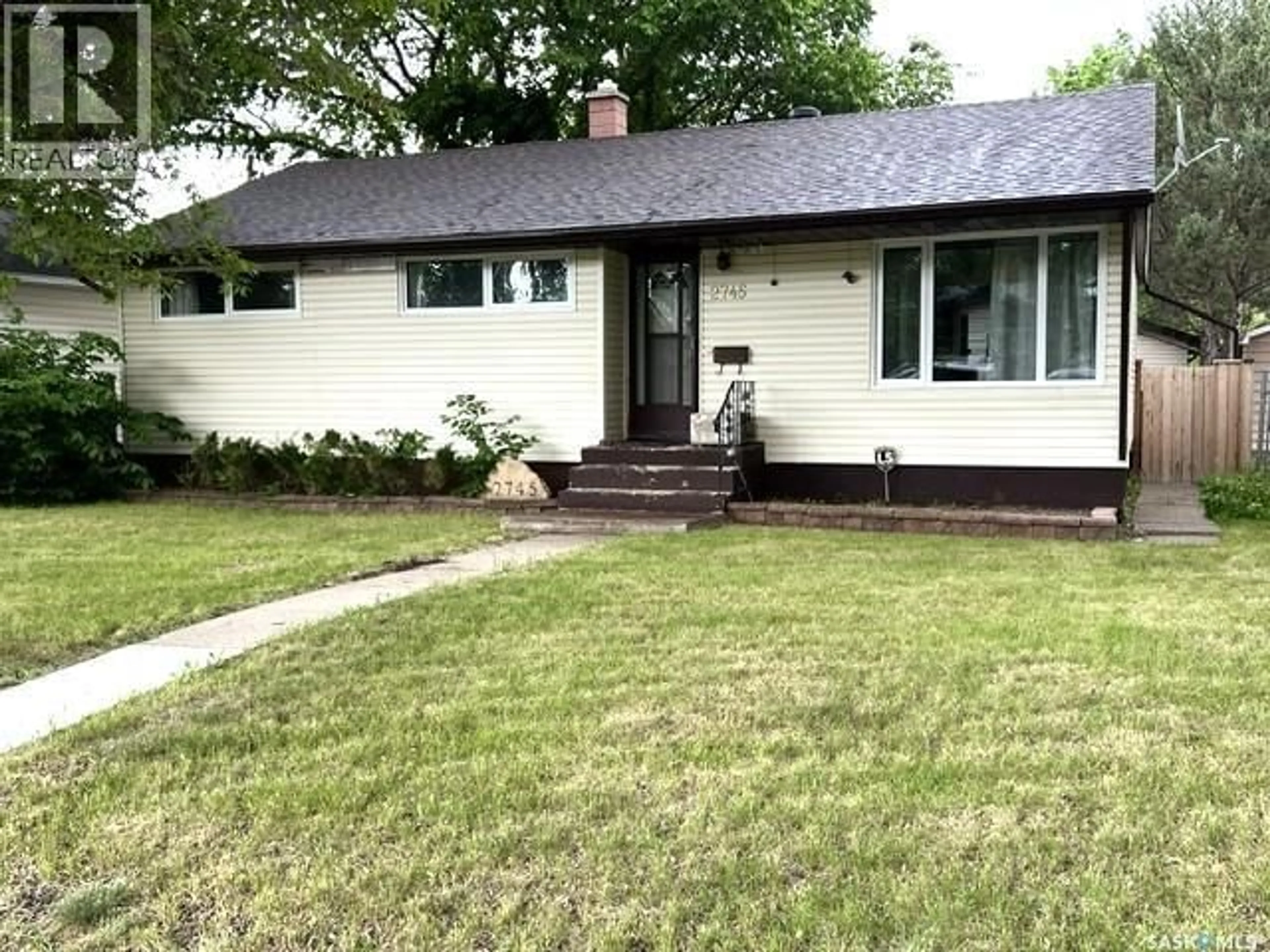 Home with vinyl exterior material, street for 2745 PARK STREET, Regina Saskatchewan S4N2H4
