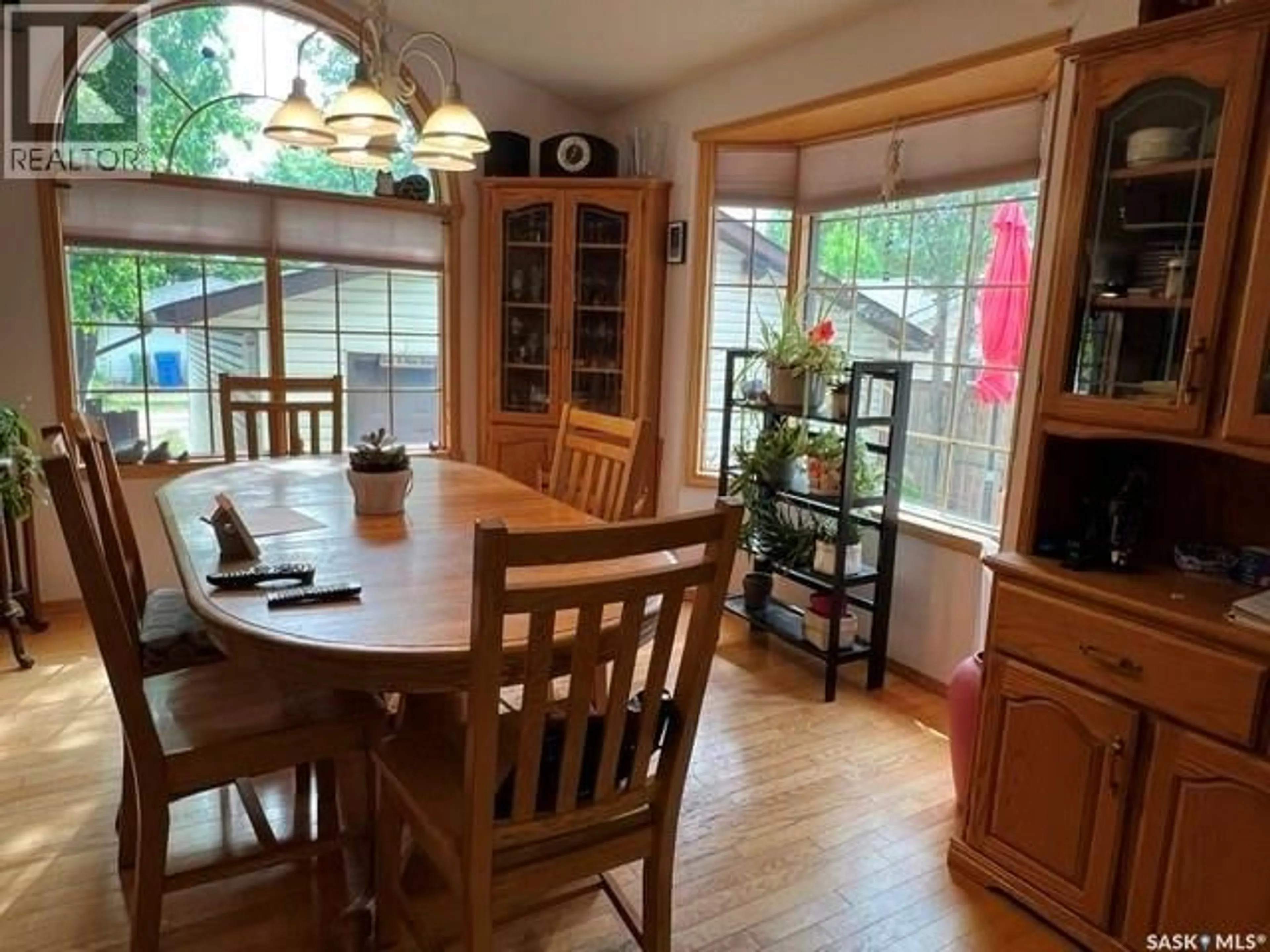Dining room, wood/laminate floor for 2745 PARK STREET, Regina Saskatchewan S4N2H4