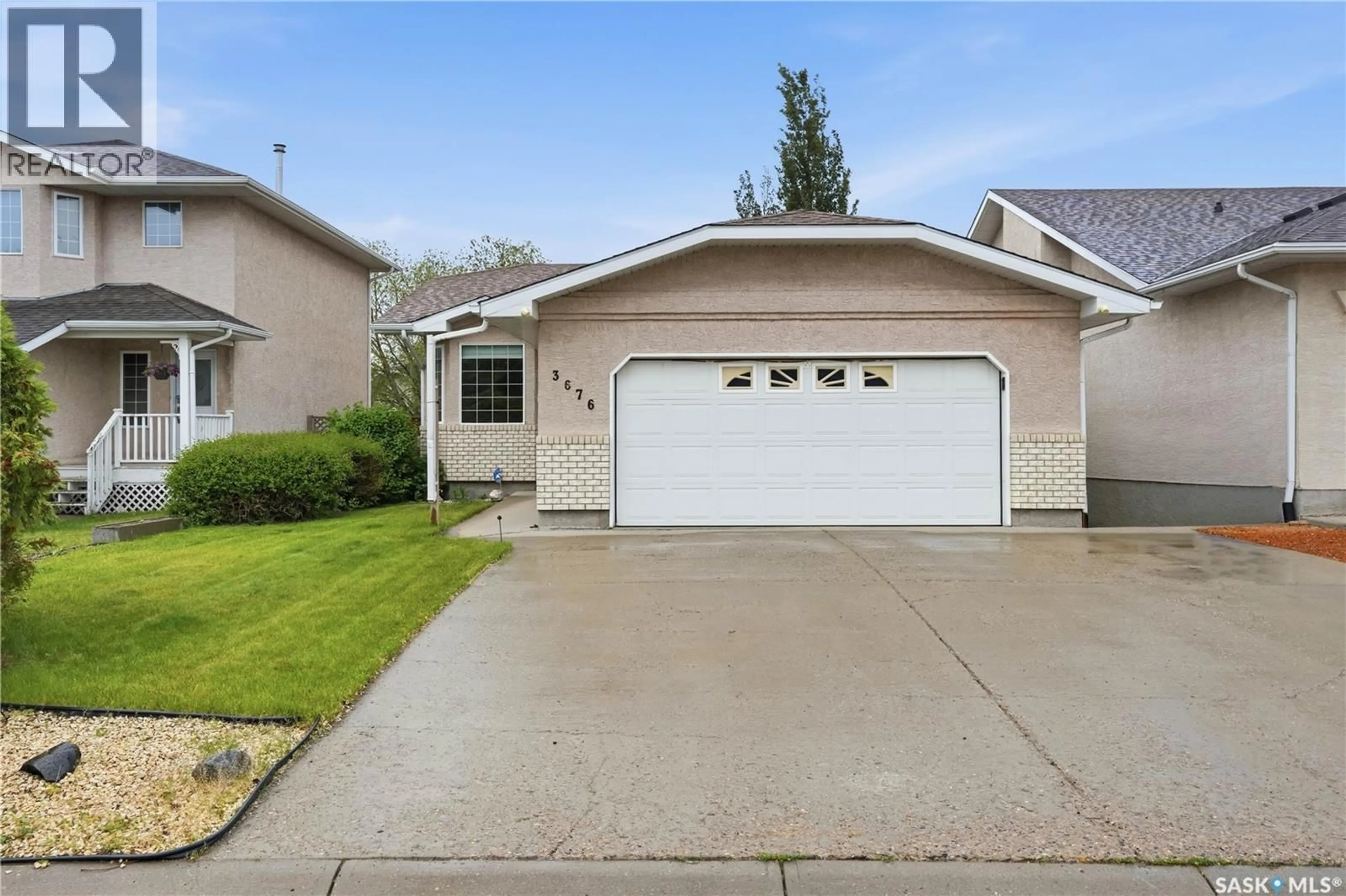 Home with vinyl exterior material, street for 3676 BISHOP CRESCENT, Regina Saskatchewan S4Z1A8