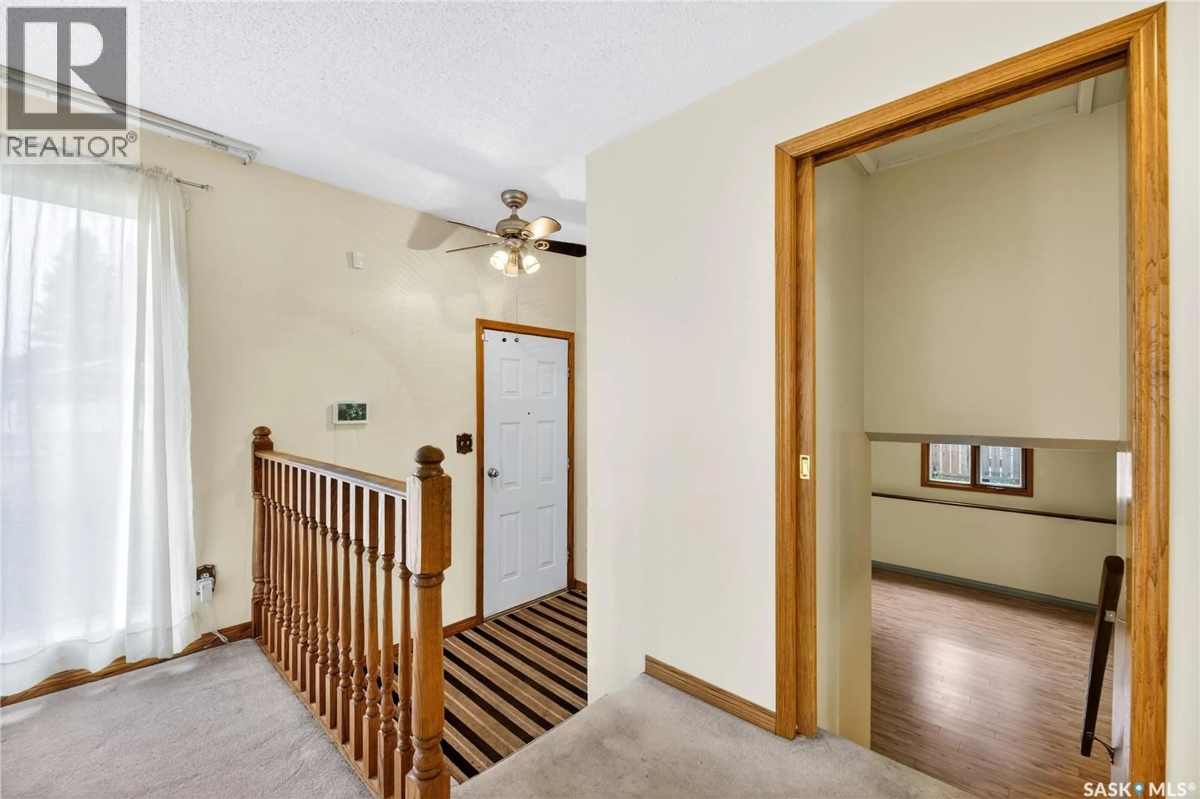 Indoor foyer for 102 ALLEGRETTO CRESCENT, Saskatoon Saskatchewan S7K6R5