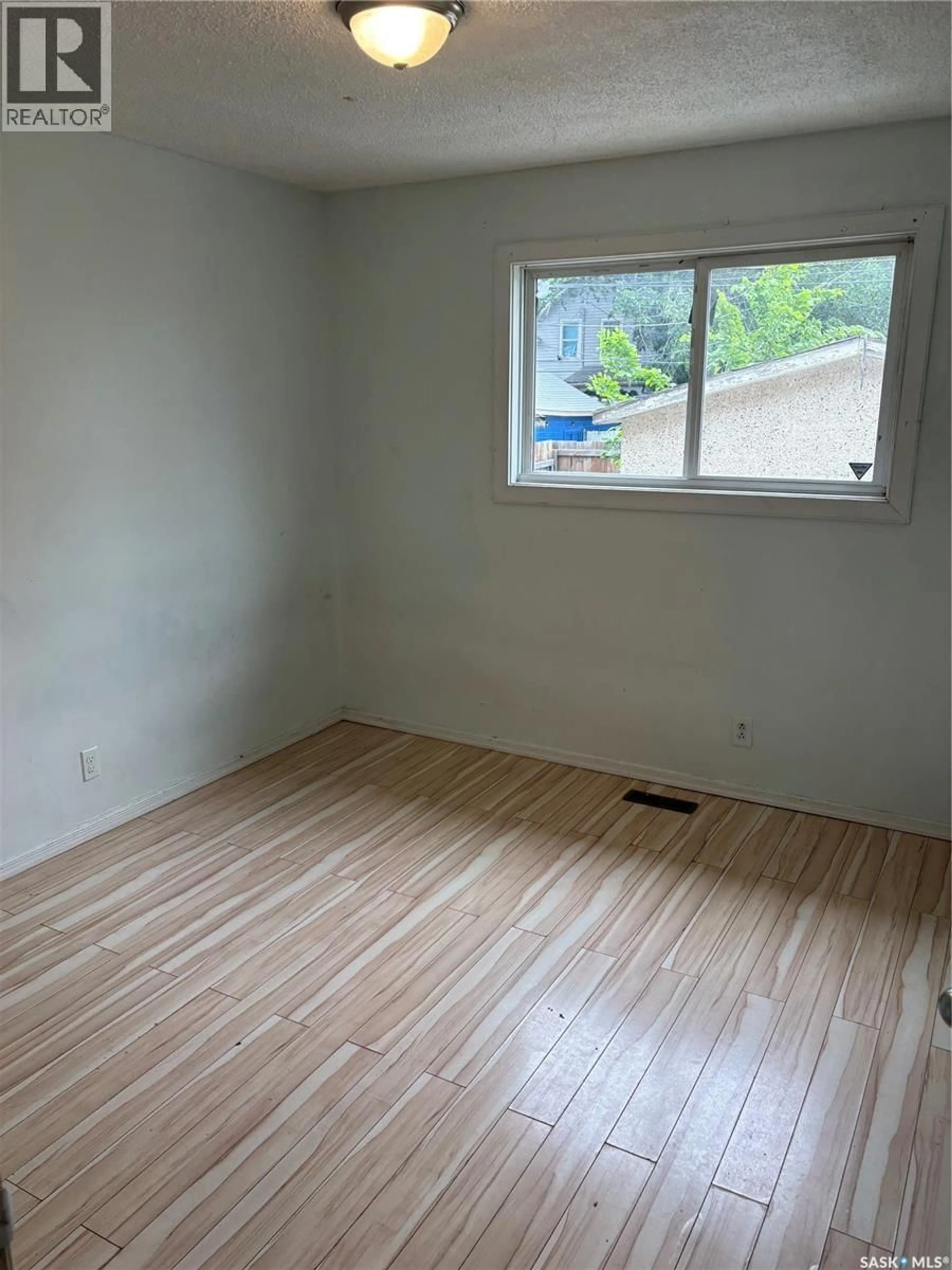 A pic of a room for 1929 QUEBEC STREET, Regina Saskatchewan S4P1J8