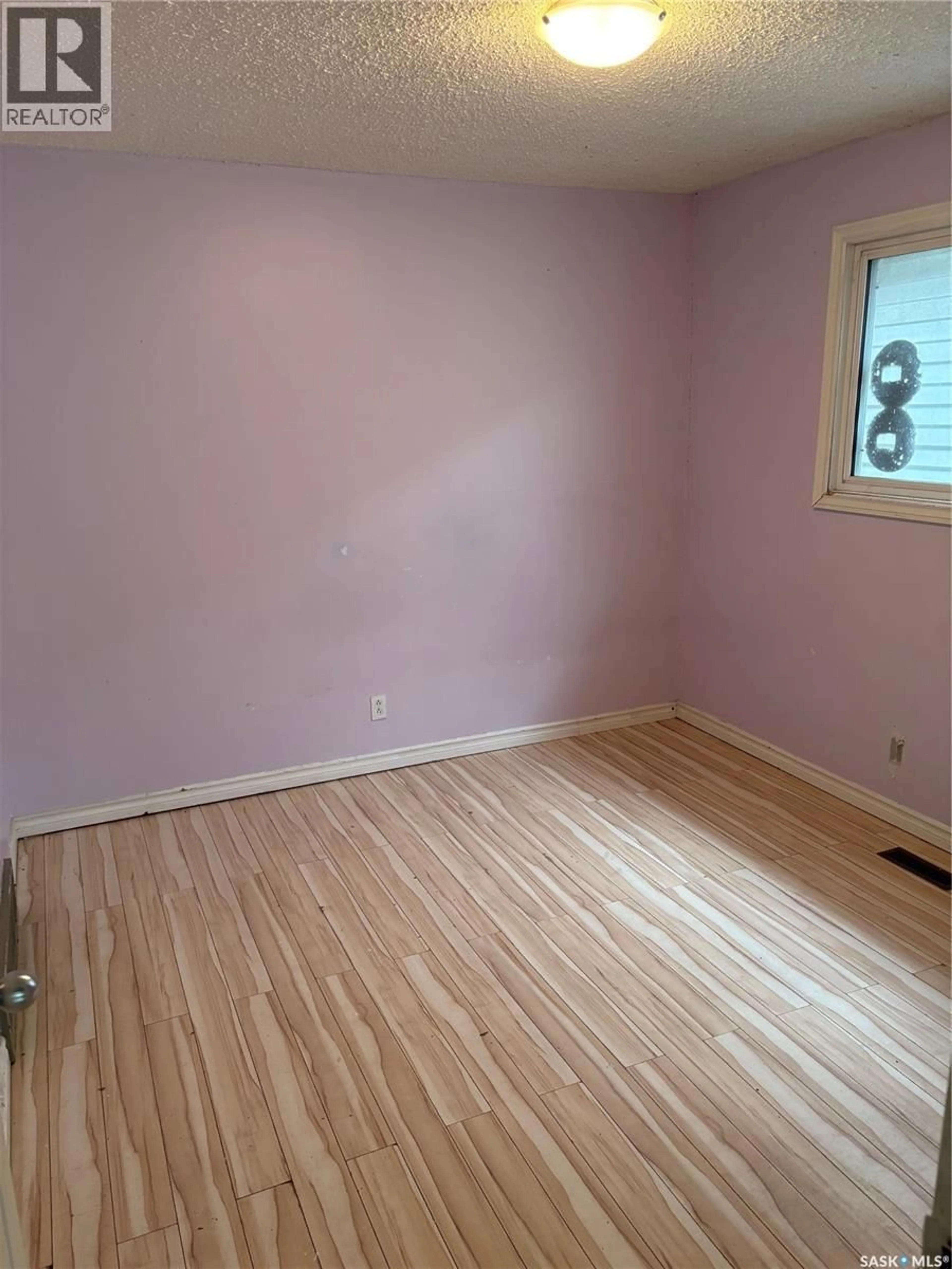 A pic of a room for 1929 QUEBEC STREET, Regina Saskatchewan S4P1J8