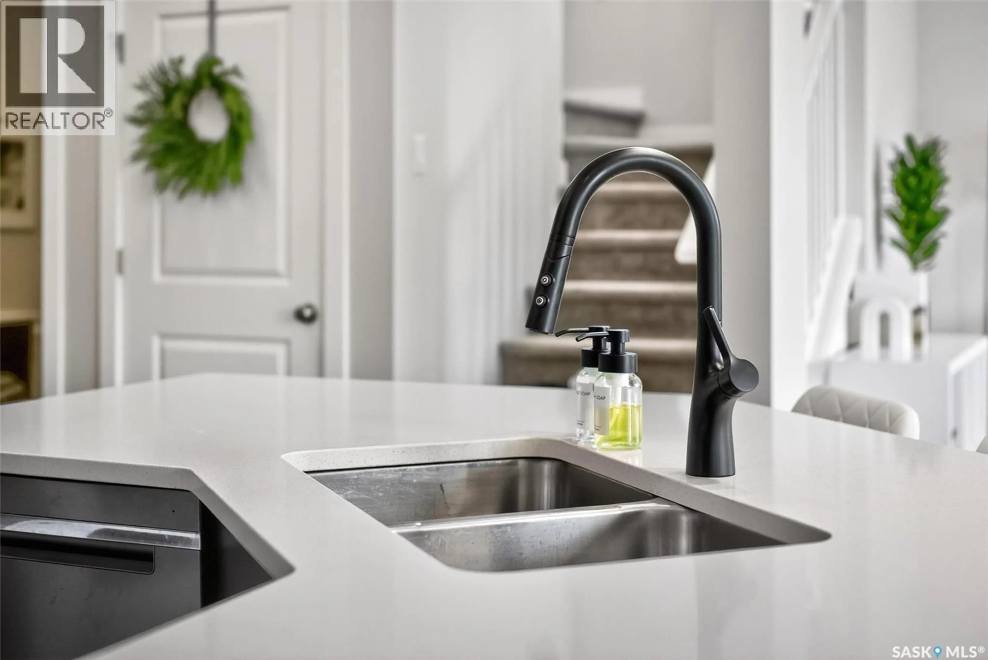 Contemporary kitchen, ceramic/tile floor for 4809 KELLER AVENUE, Regina Saskatchewan S4V3S6