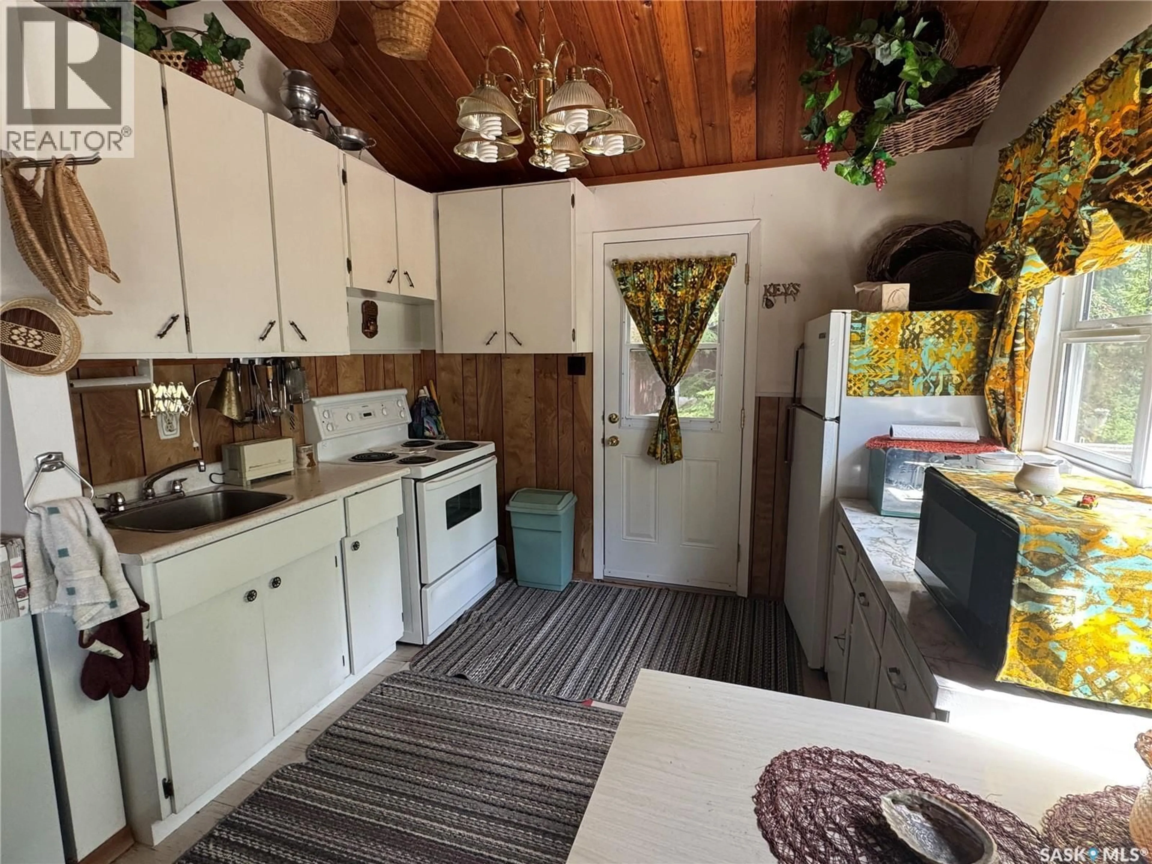 Unknown for 803 WILLOW STREET, Lac La Ronge Provincial Park Saskatchewan S0J1L0