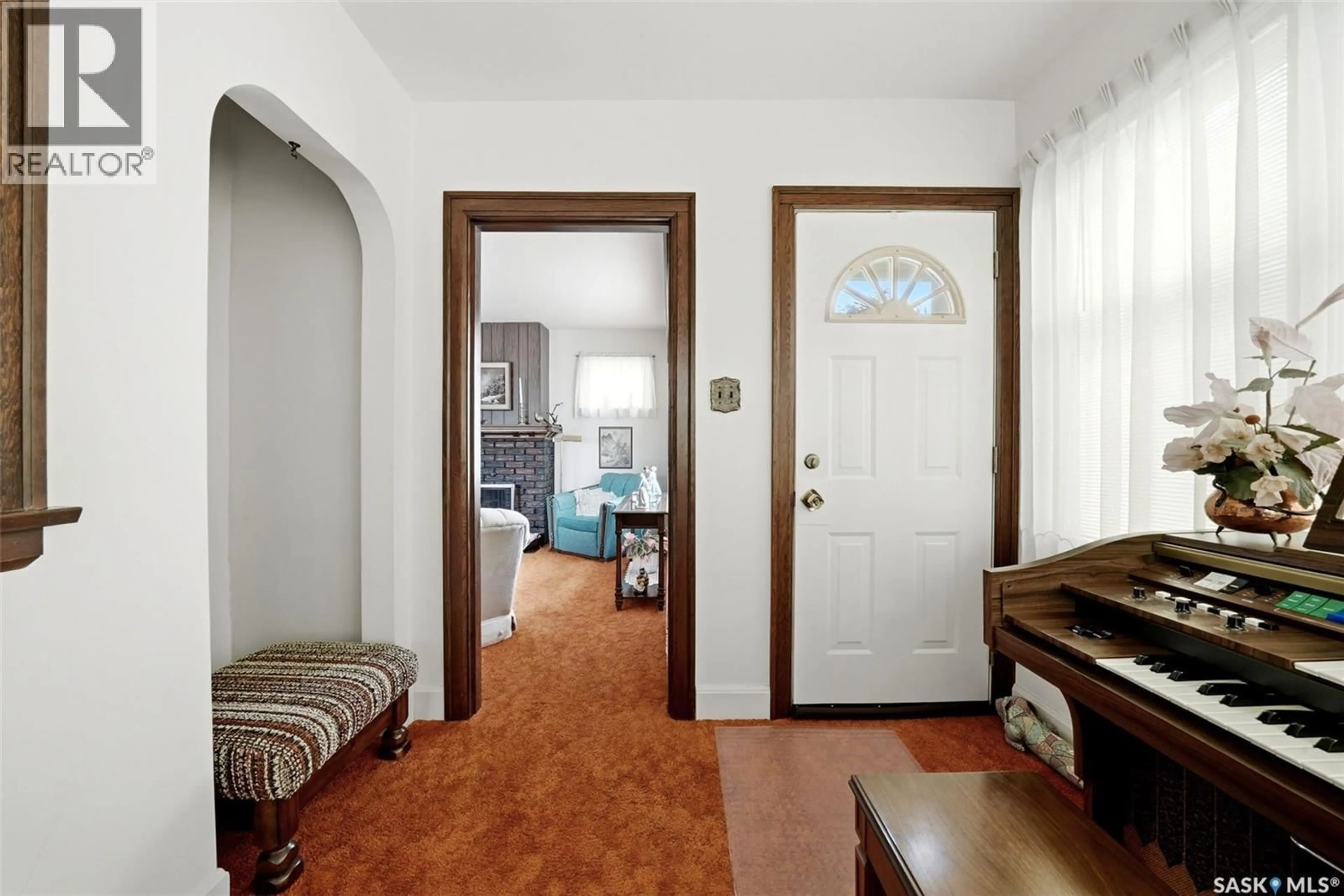 Indoor entryway for 2178 PRINCESS STREET, Regina Saskatchewan S4T3Z6