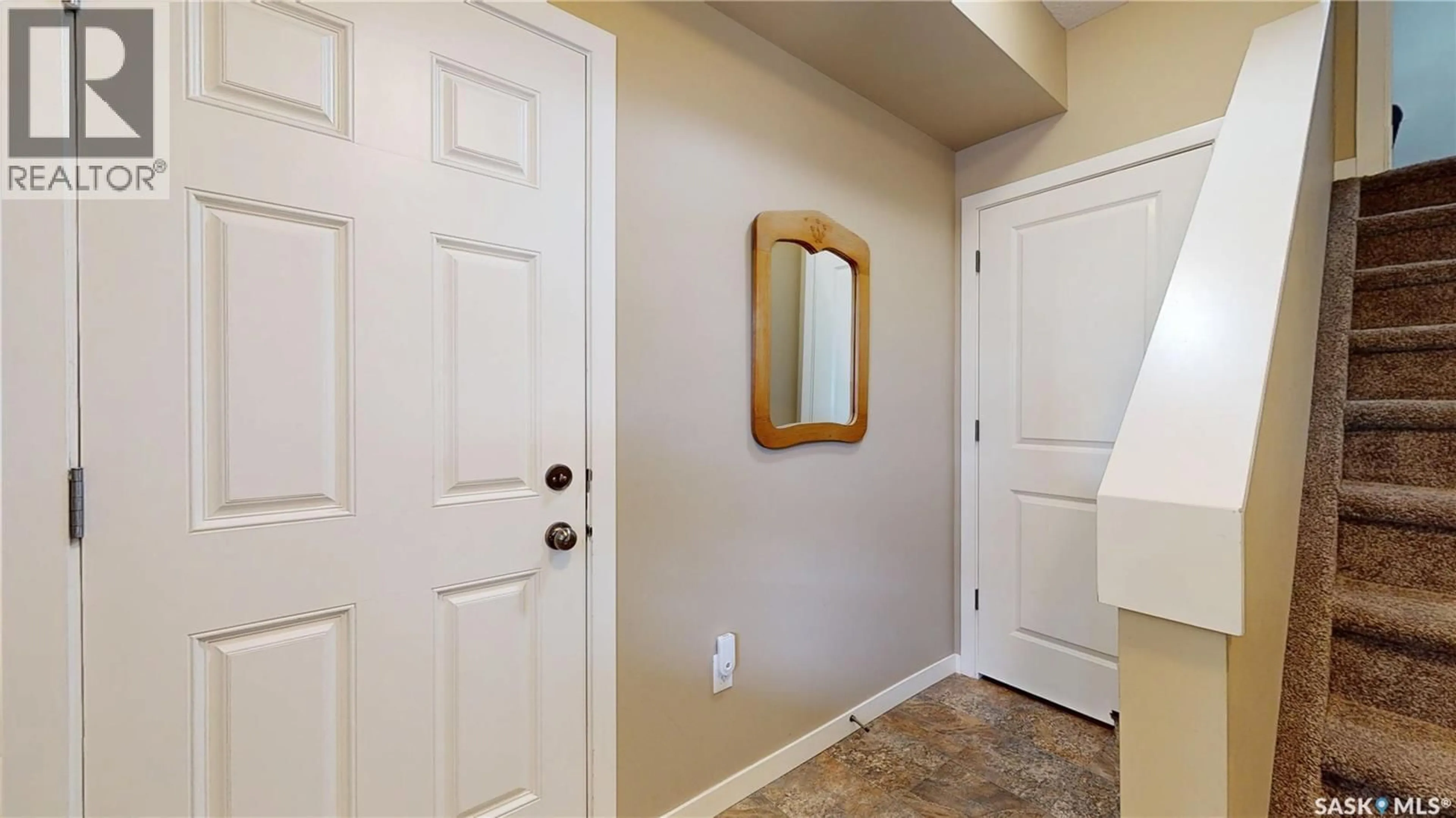 Indoor entryway for 30 - 4533 DELHAYE WAY, Regina Saskatchewan S4W0M2