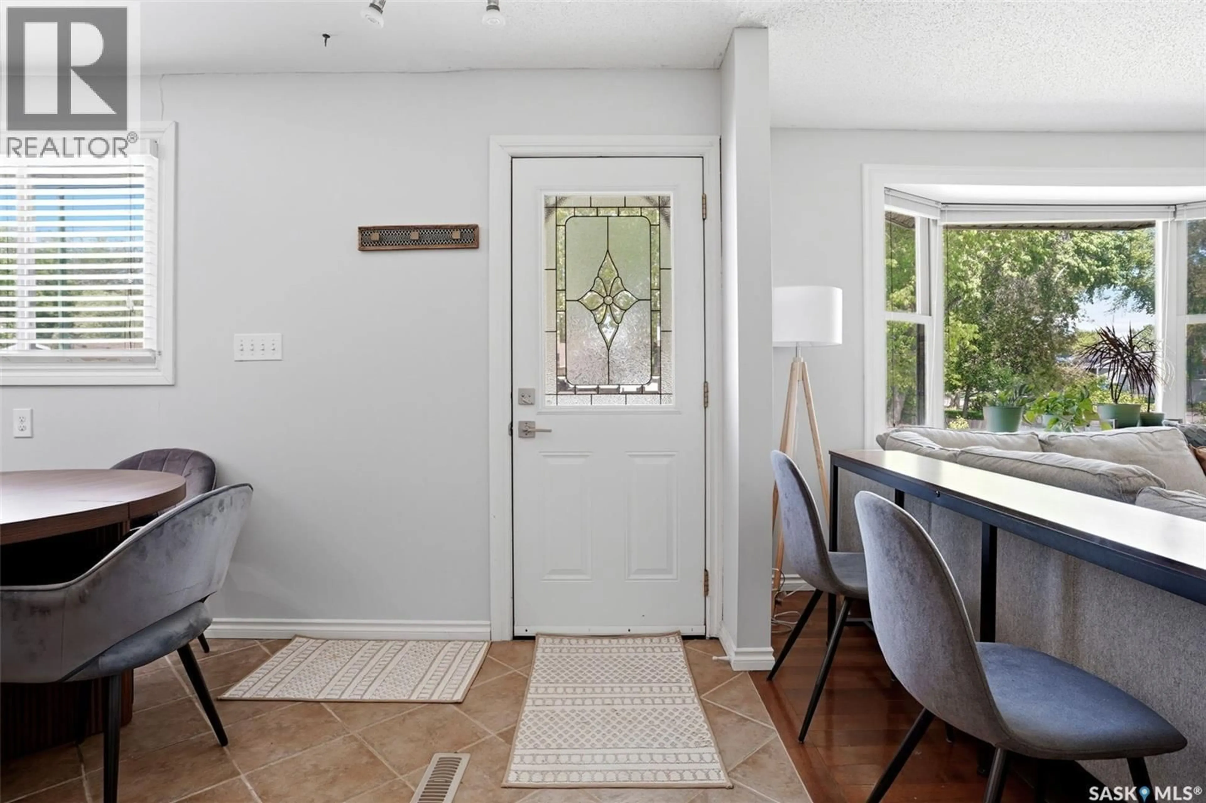 Indoor entryway for 83 TREMAINE AVENUE, Regina Saskatchewan S4R6N7