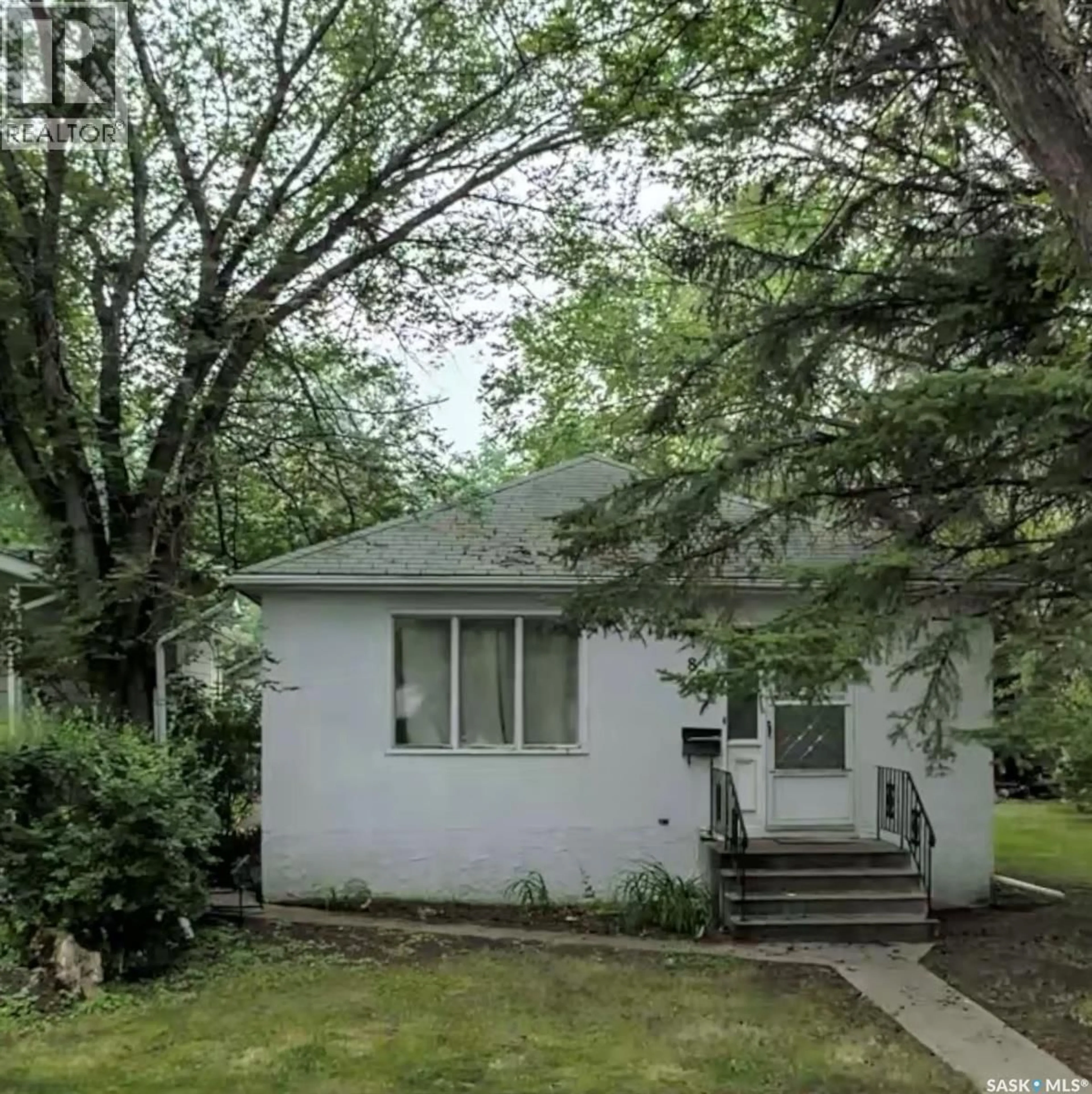 Unknown for 807 29TH STREET, Saskatoon Saskatchewan S7L0N2