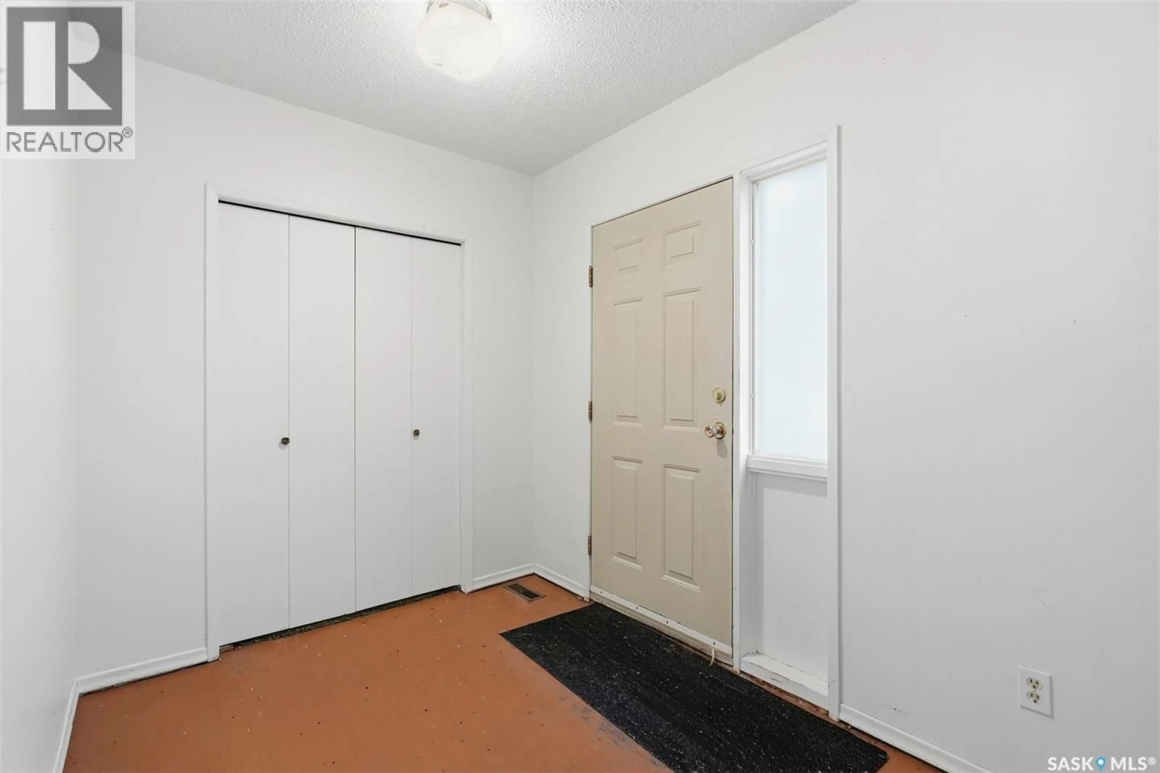Unknown for 807 29TH STREET, Saskatoon Saskatchewan S7L0N2