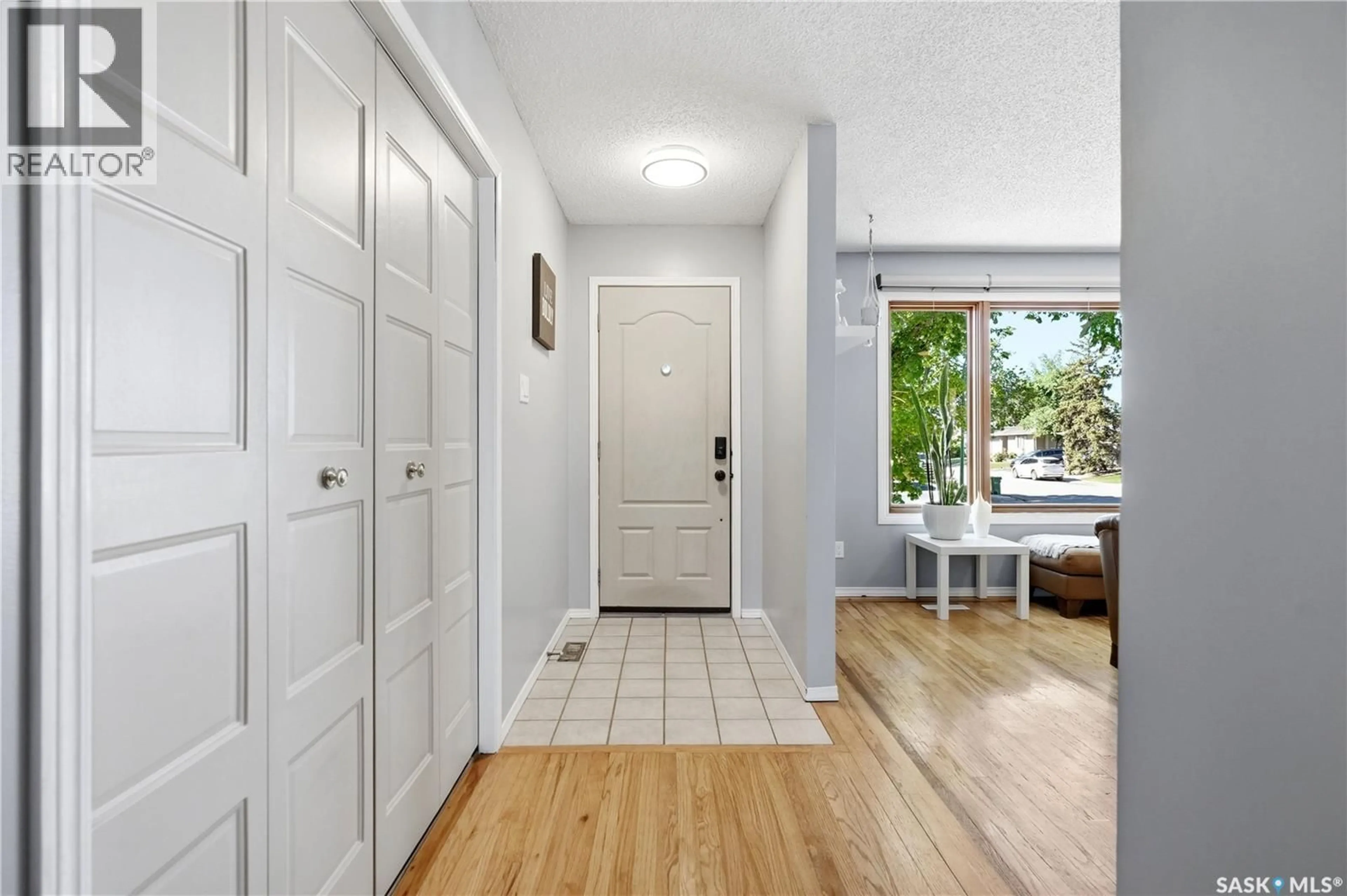 Indoor entryway for 110 LAUBACH CRESCENT, Regina Saskatchewan S4S6M3
