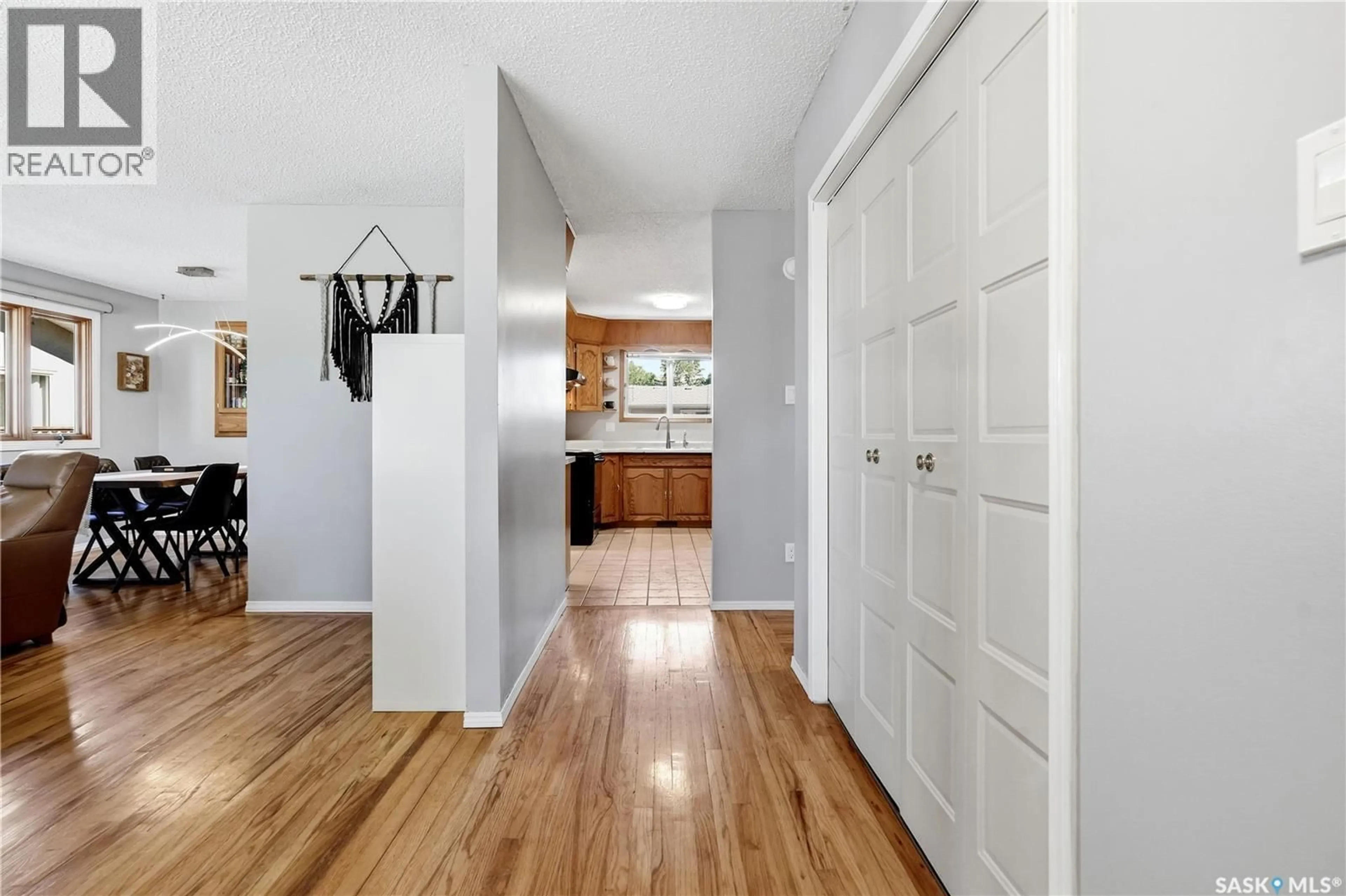 Indoor entryway for 110 LAUBACH CRESCENT, Regina Saskatchewan S4S6M3