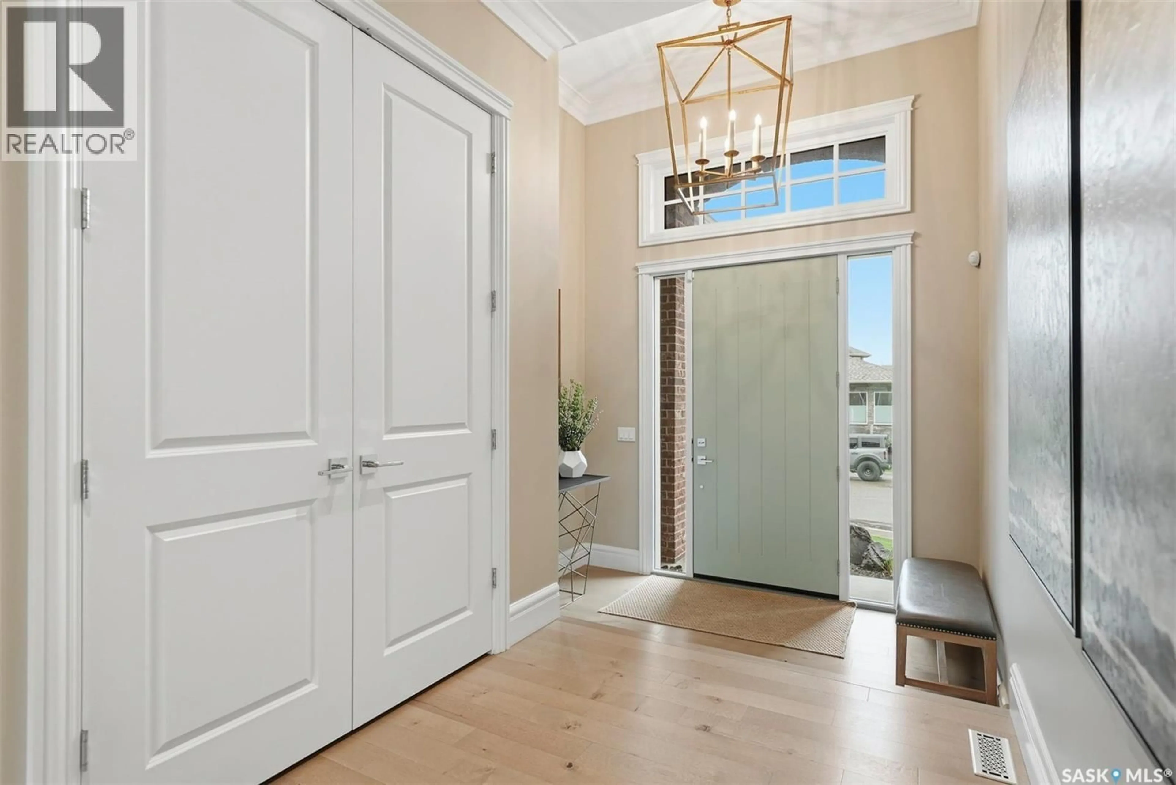 Indoor entryway for 59 BRIARVALE CRESCENT, Saskatoon Saskatchewan S7V0B2