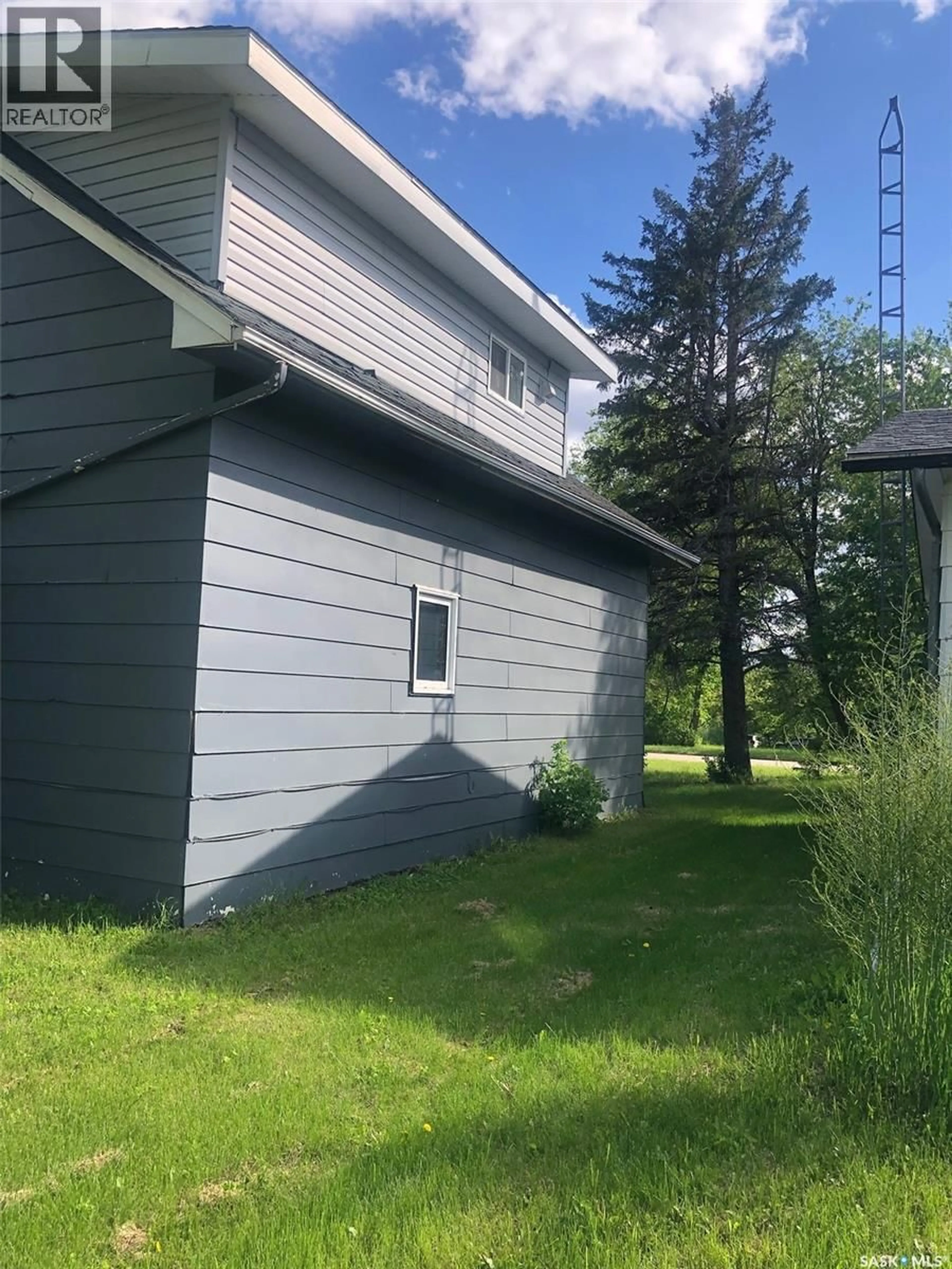 Unknown for 202 1ST AVENUE, Preeceville Saskatchewan S0A3B0