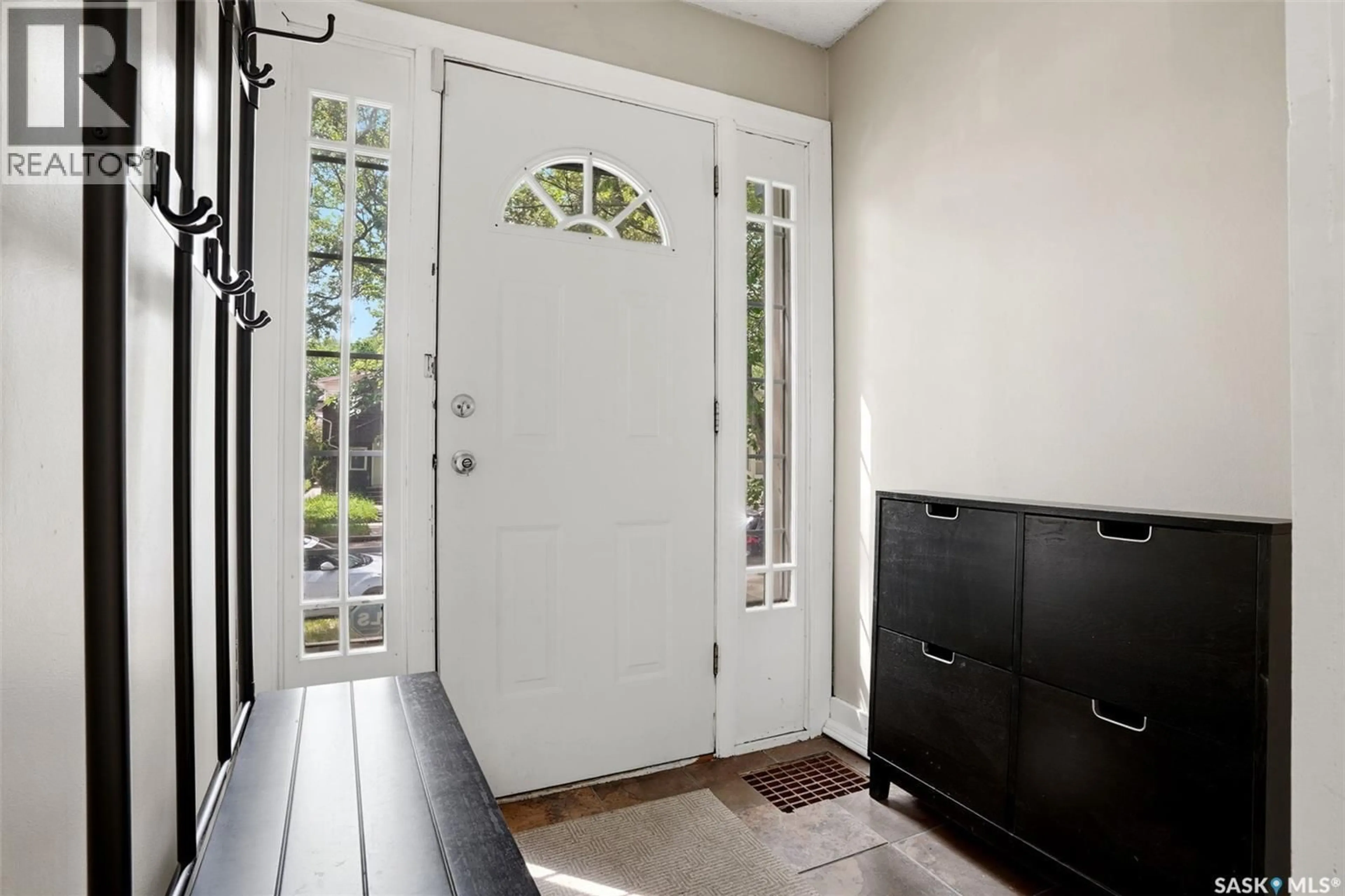 Indoor entryway for 2261 WINNIPEG STREET, Regina Saskatchewan S4P1H2
