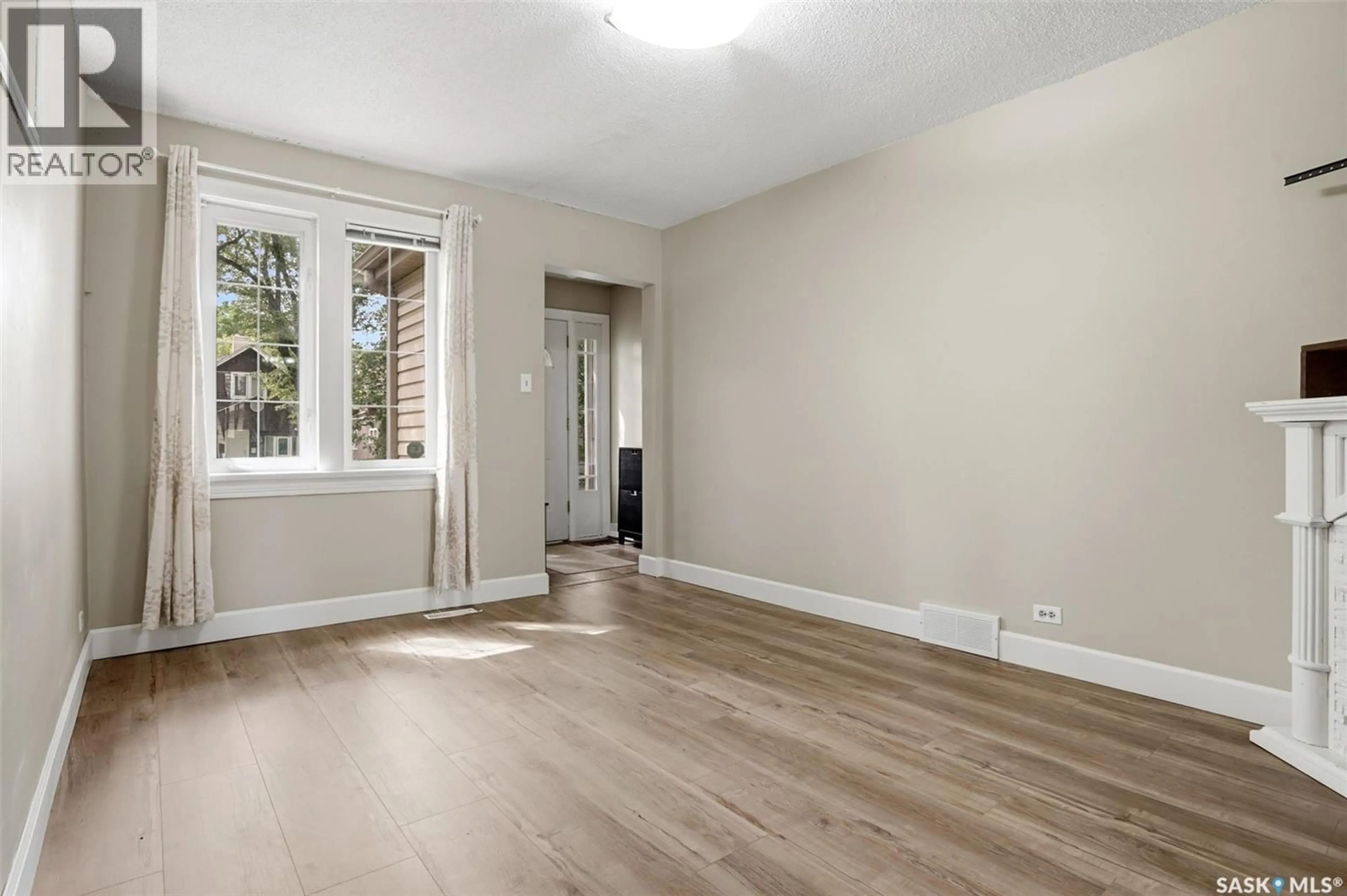 A pic of a room for 2261 WINNIPEG STREET, Regina Saskatchewan S4P1H2
