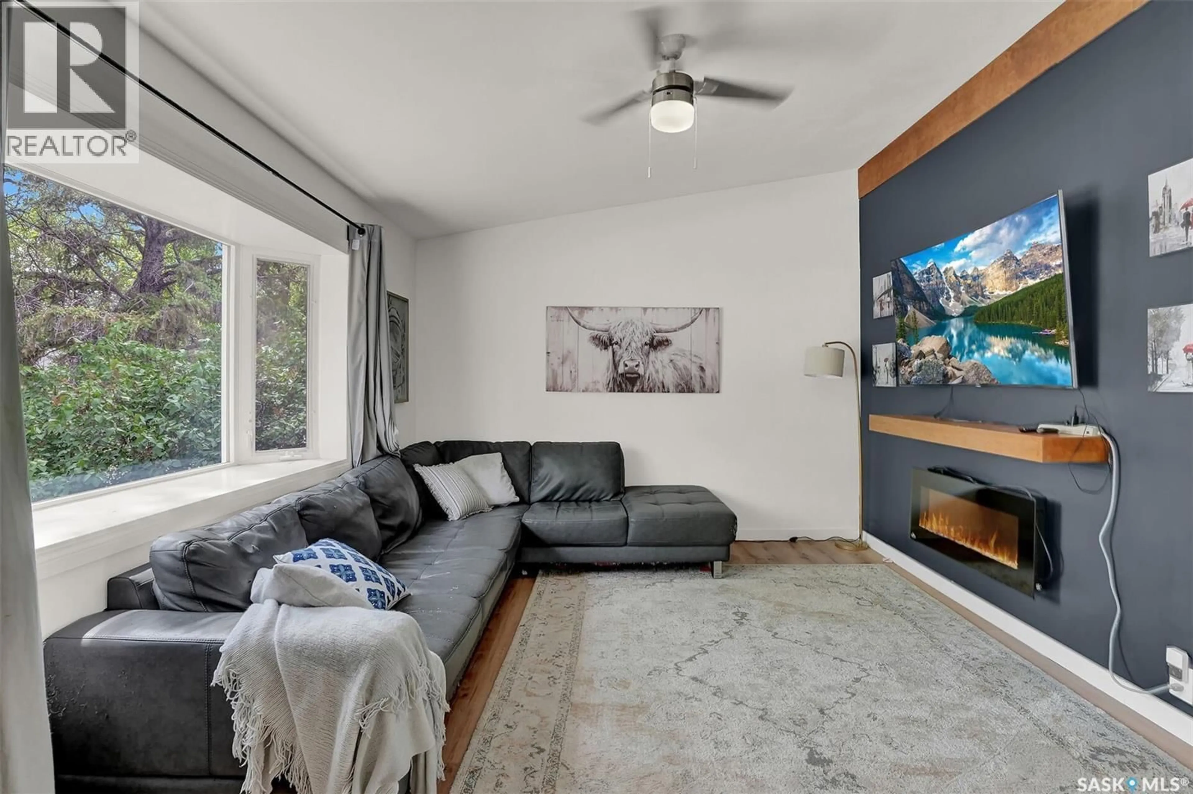 Living room with furniture, unknown for 5632 4TH AVENUE, Regina Saskatchewan S4T0J9