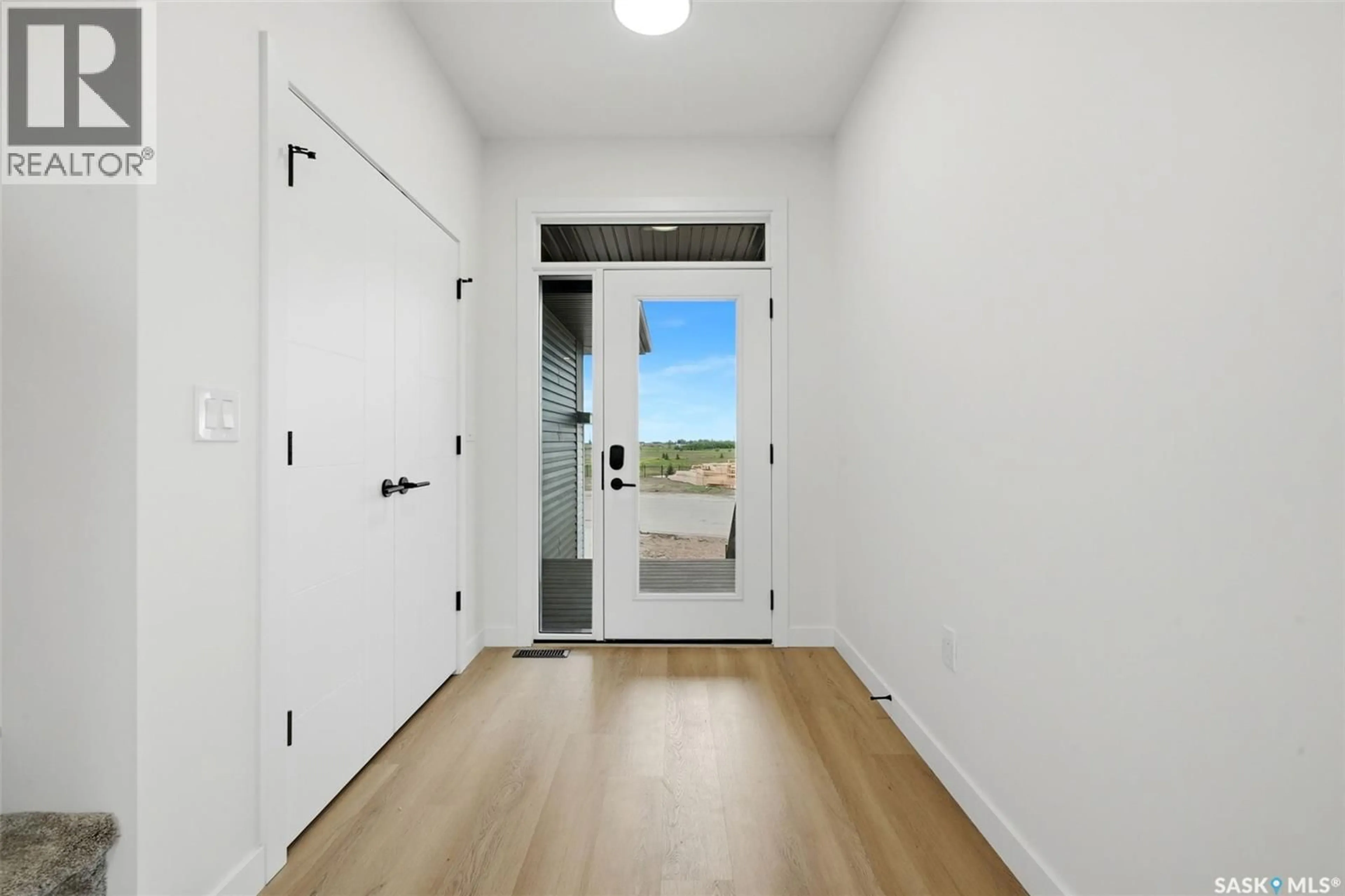 Indoor entryway for 55 COUNTRY ROAD, Lumsden Saskatchewan S0G3C0