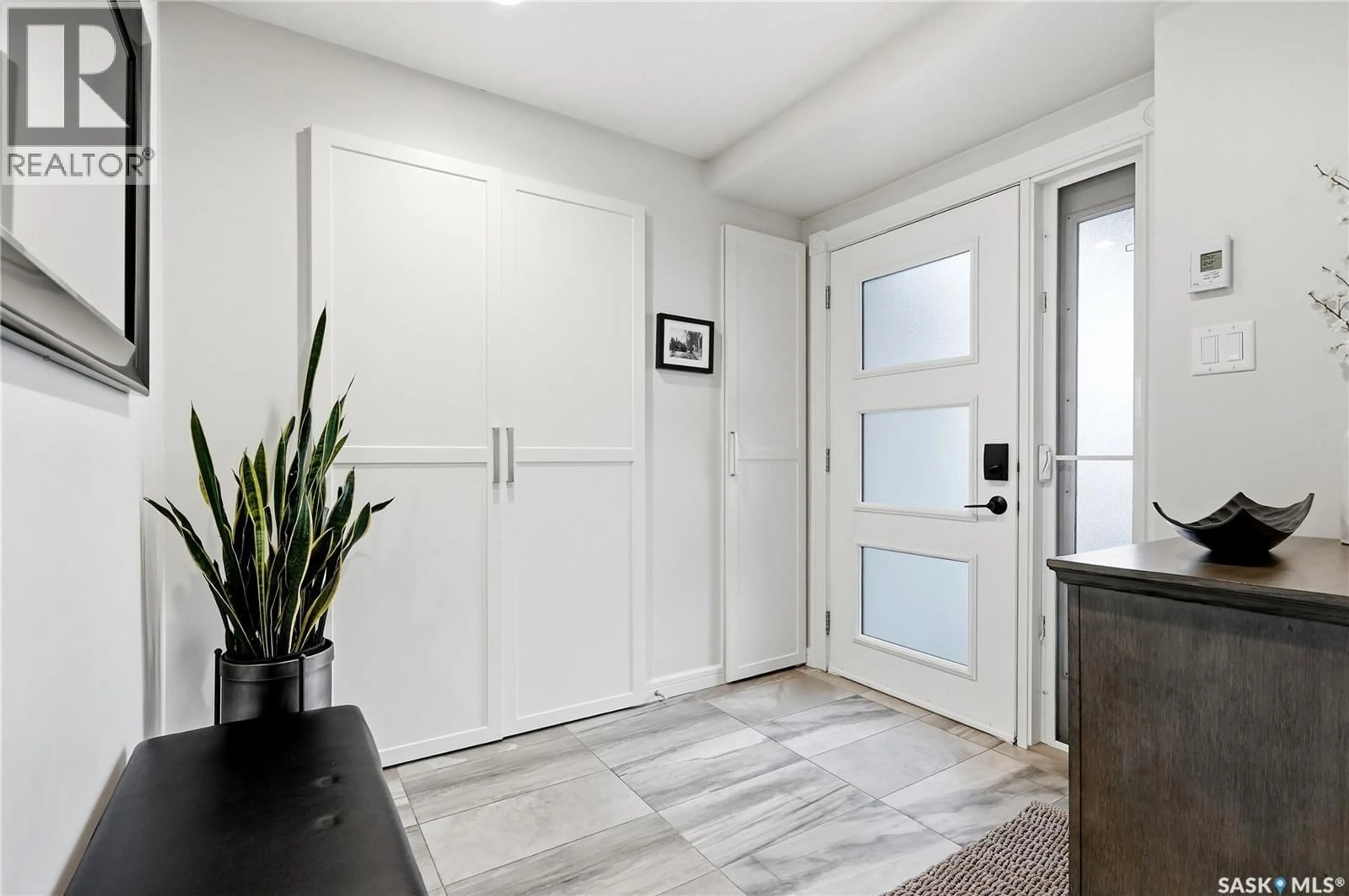 Indoor entryway for 105 STURGEON DRIVE, Saskatoon Saskatchewan S7K4C3