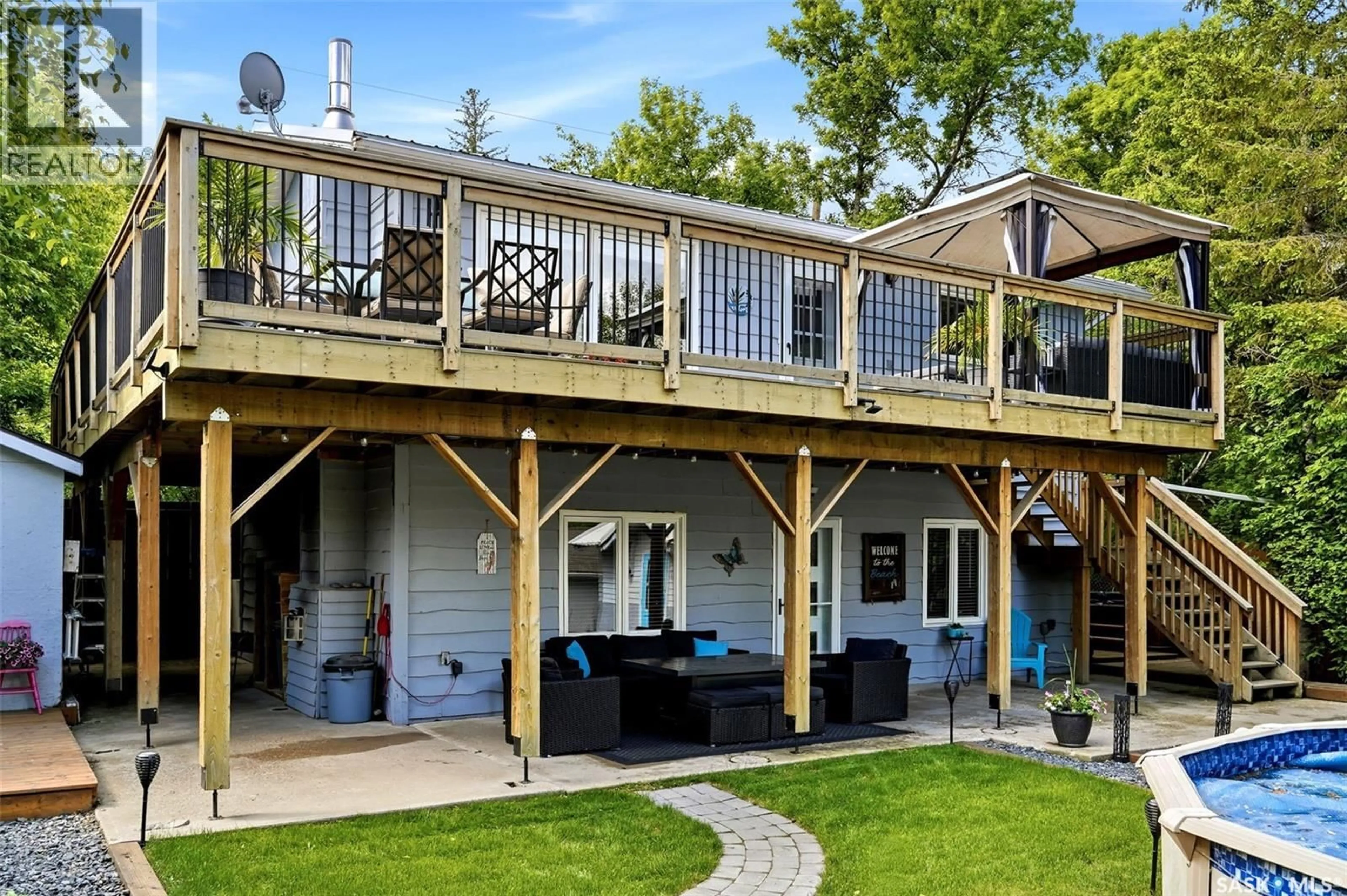 Patio, unknown for 1207 5TH AVENUE, Regina Beach Saskatchewan S0G4C0