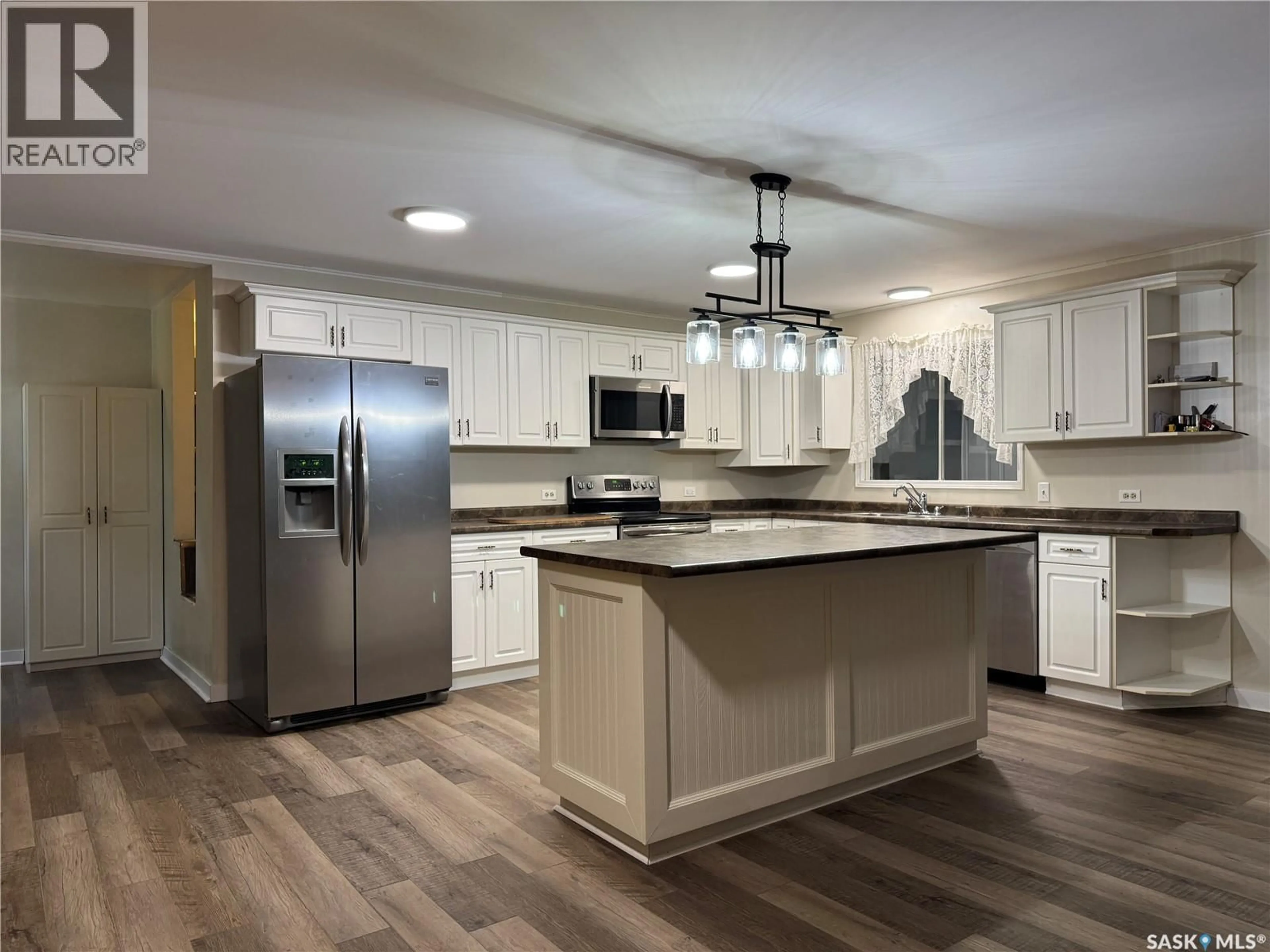 Open concept kitchen, unknown for KOWALYK ACREAGE, Big Quill Rm No. 308 Saskatchewan S0A4T0
