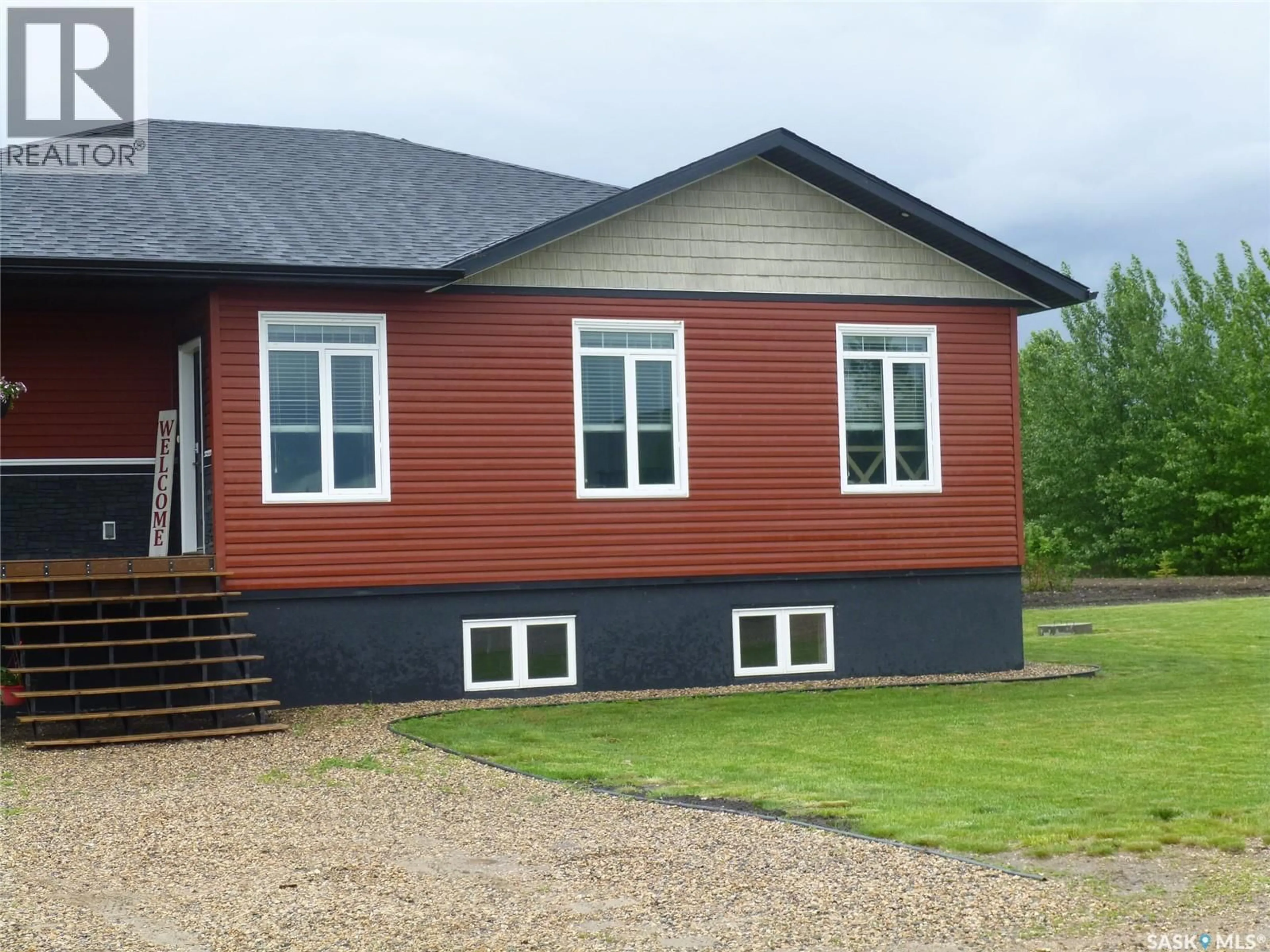 Home with vinyl exterior material, building for ELL ACREAGE, Edenwold Saskatchewan S0G3Z0