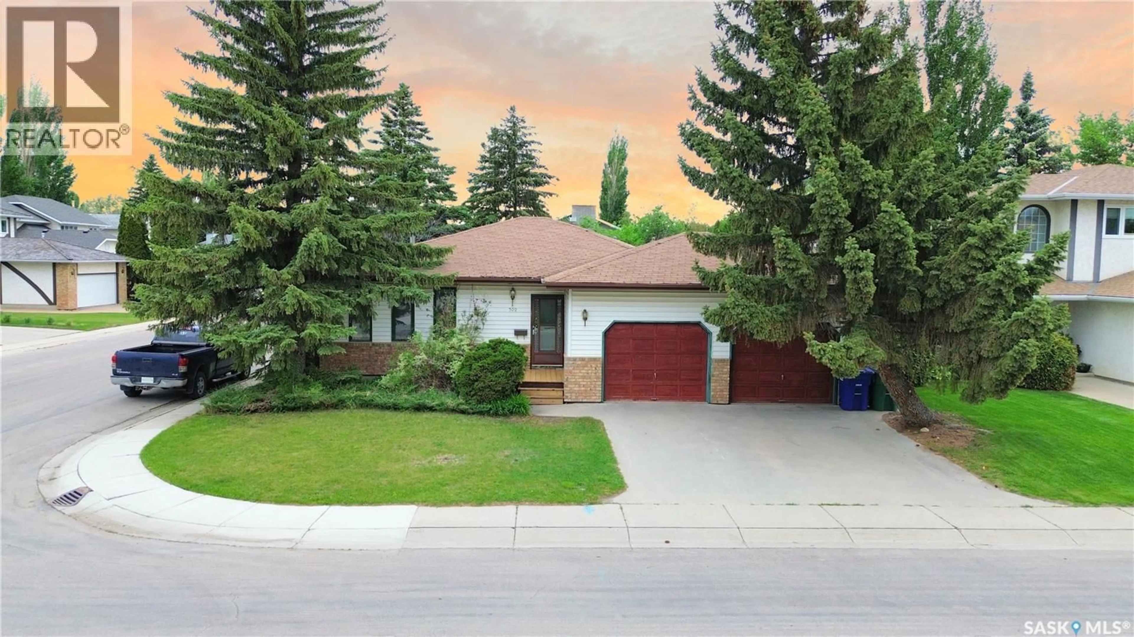 Unknown for 302 SWAN LANE, Saskatoon Saskatchewan S7J5B5