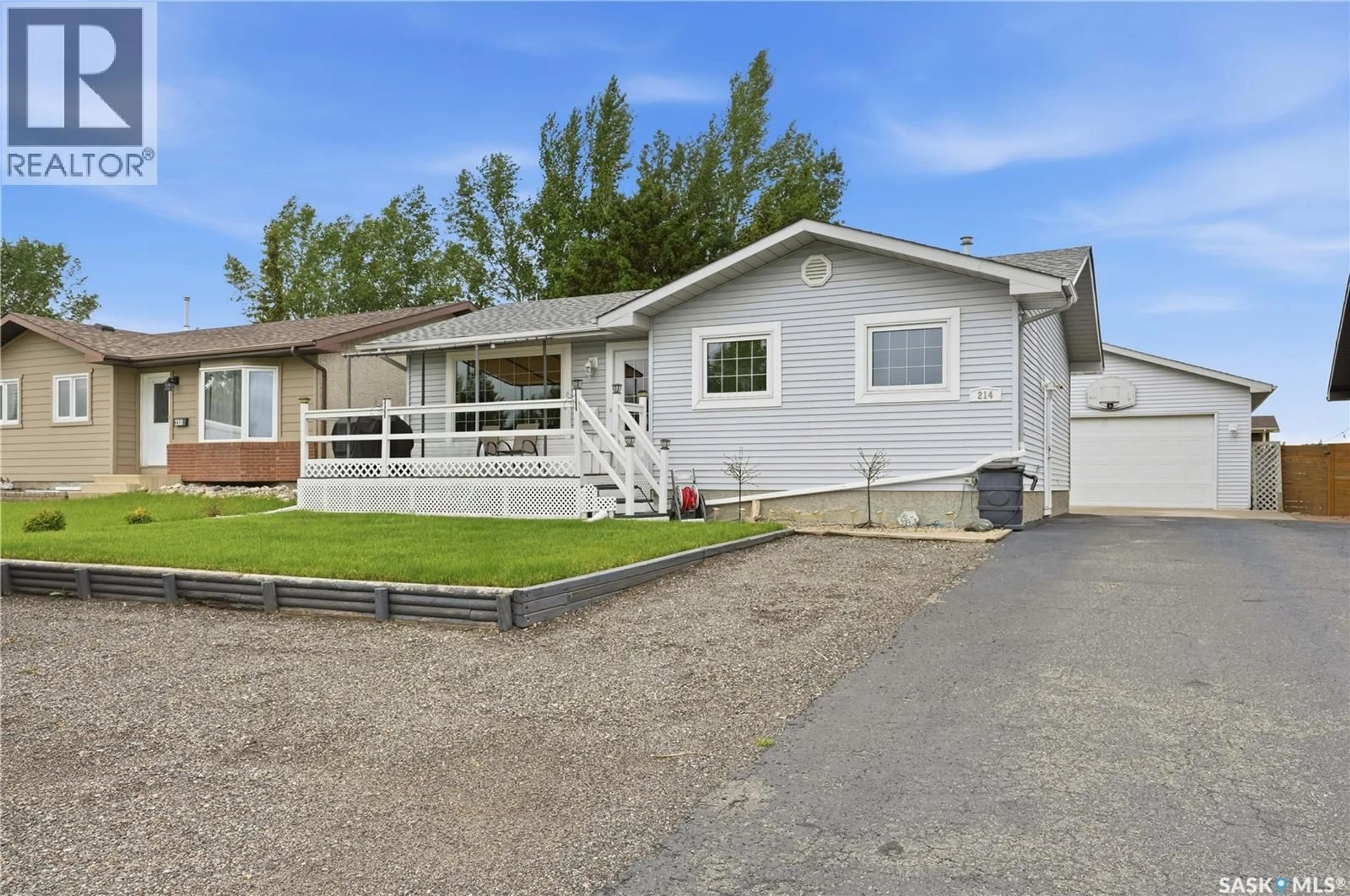 Home with vinyl exterior material, street for 214 WESTVIEW DRIVE, Balgonie Saskatchewan S0G0E0