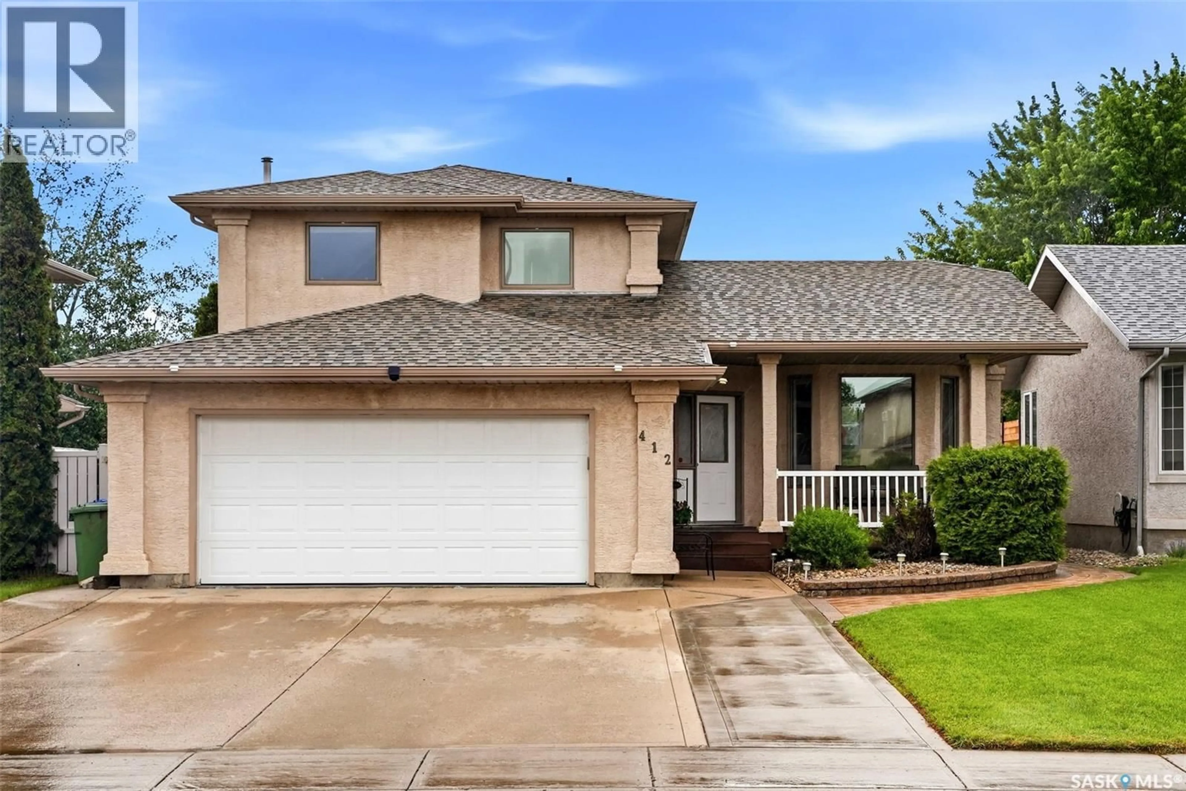 Home with vinyl exterior material, street for 412 FAIRWAY ROAD, Regina Saskatchewan S4Y1A1
