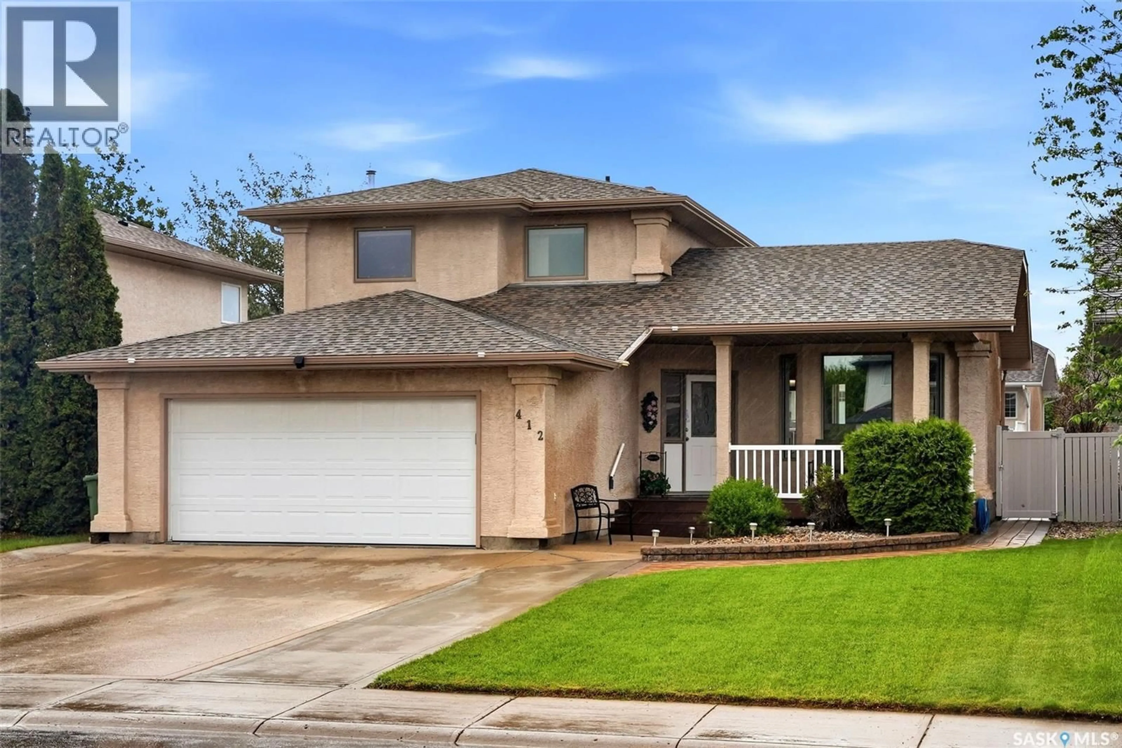 Home with vinyl exterior material, street for 412 FAIRWAY ROAD, Regina Saskatchewan S4Y1A1